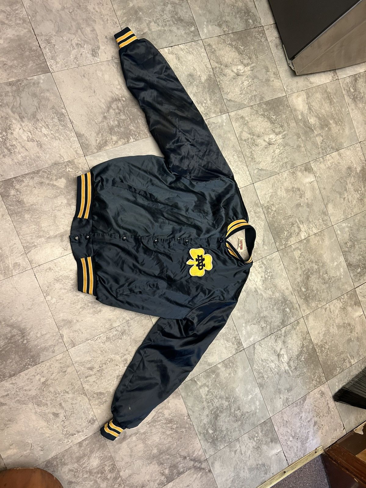 Other Vintage Notre Dame Locker Spell Out Satin Bomber Jacket - XL Size US XL / EU 56 / 4 - 19 Thumbnail