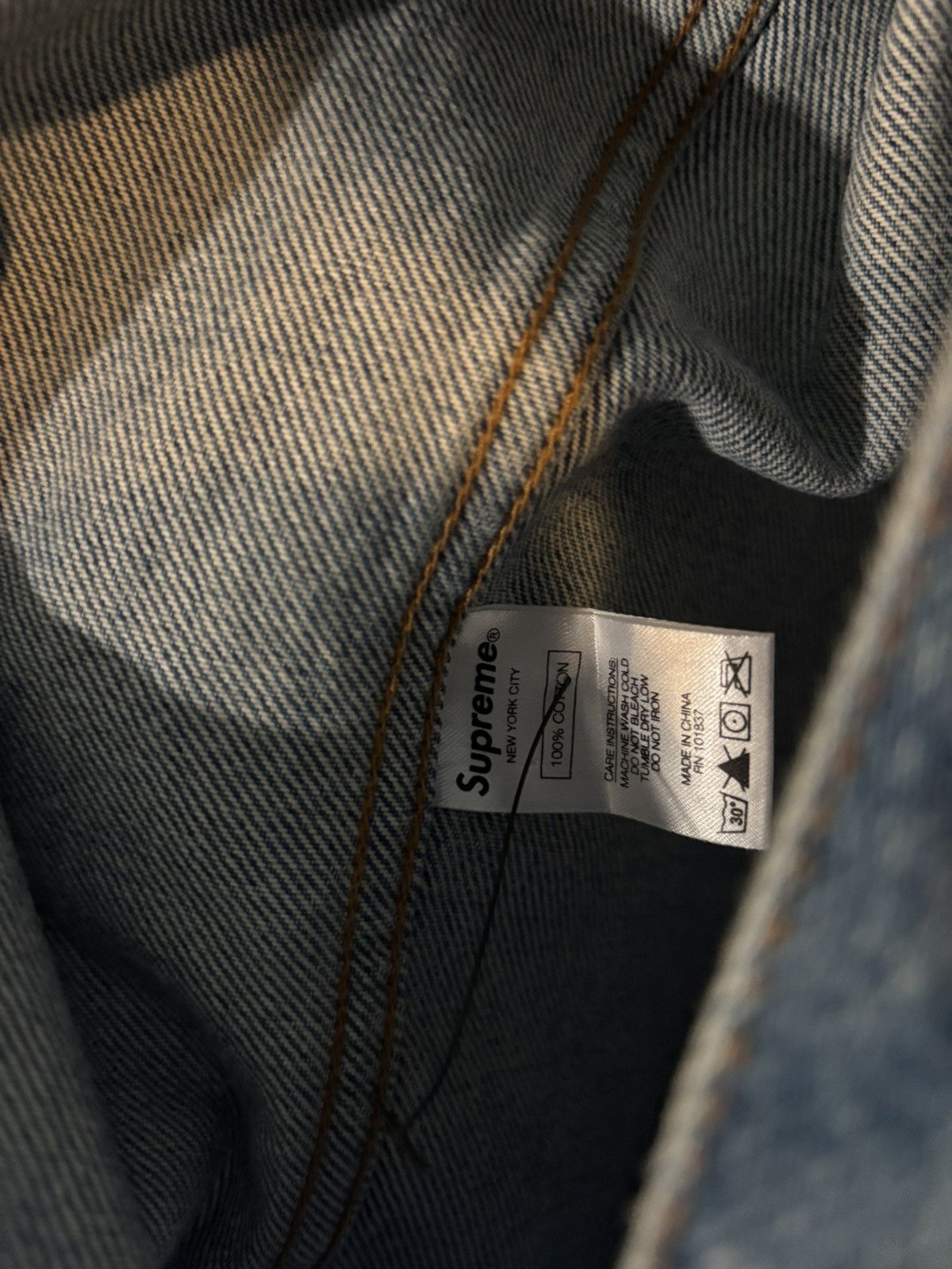 Supreme Supreme SS19 new york painted jacket Size US L / EU 52-54 / 3 - 4 Thumbnail