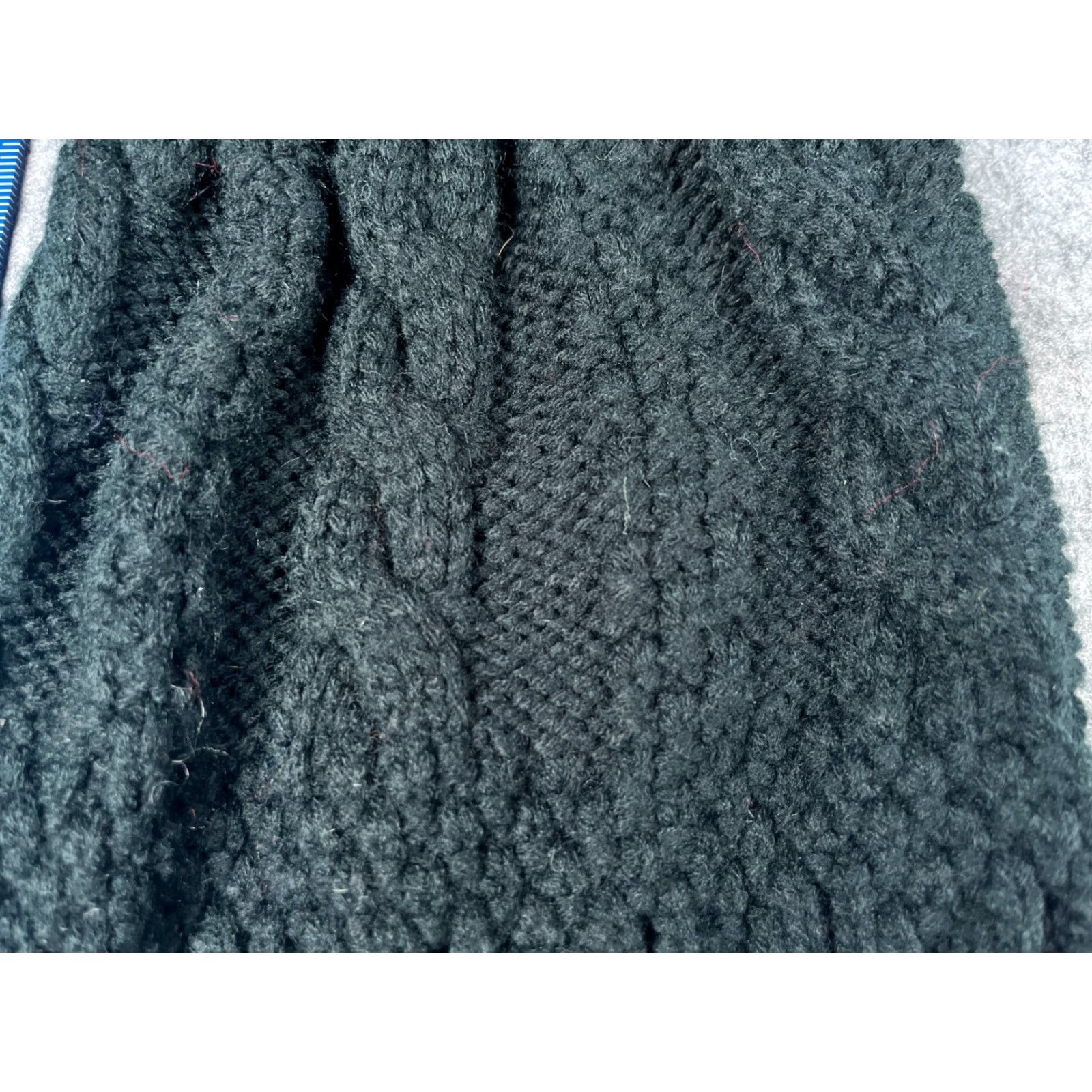 Vintage Beanie Toque Women Black Cable Knit 100% Acrylic Pom Ski Camp Outdoors Size ONE SIZE - 2 Thumbnail