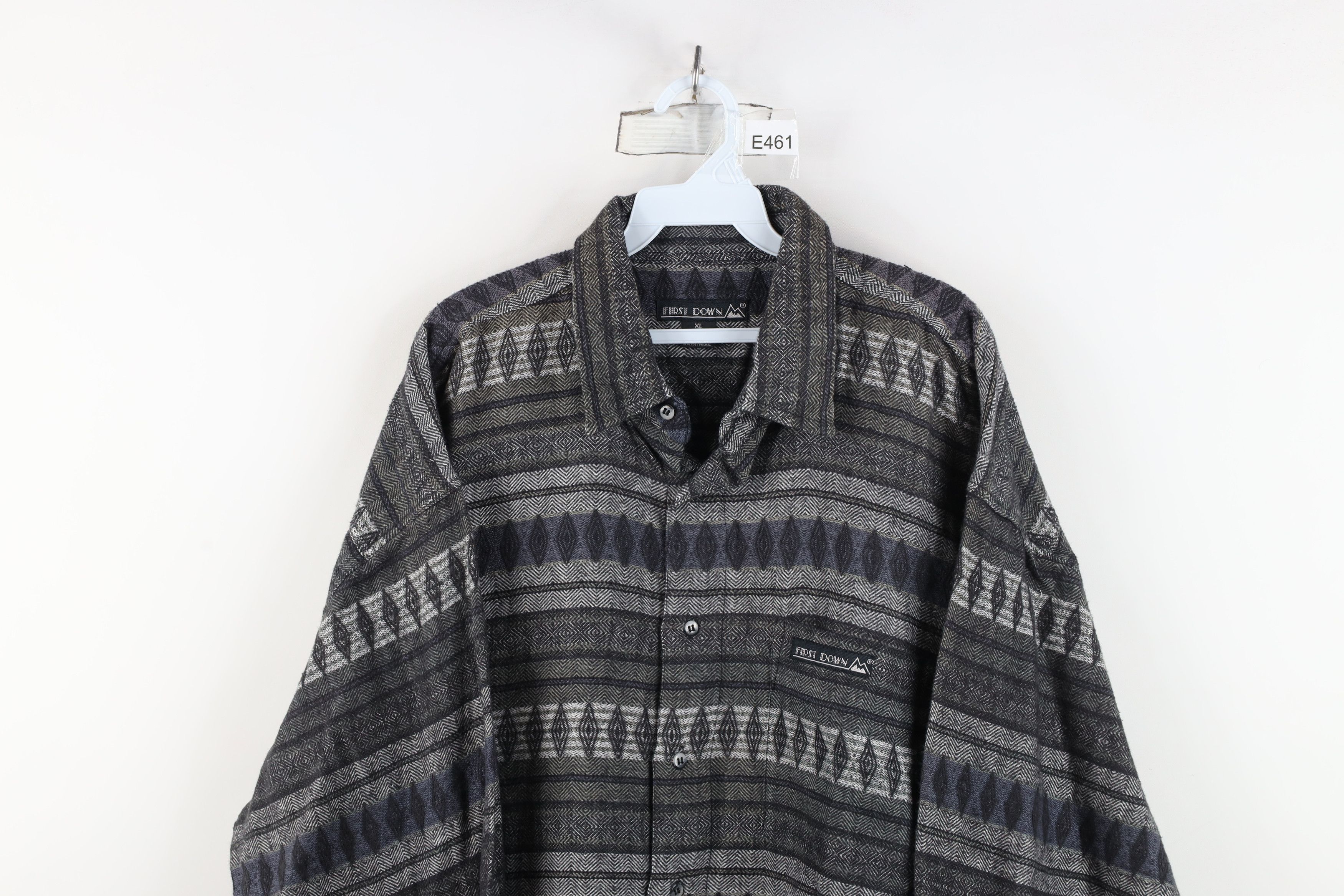 Vintage Vintage 90s Streetwear Geometric Collared Button Shirt Size US XL / EU 56 / 4 - 2 Thumbnail