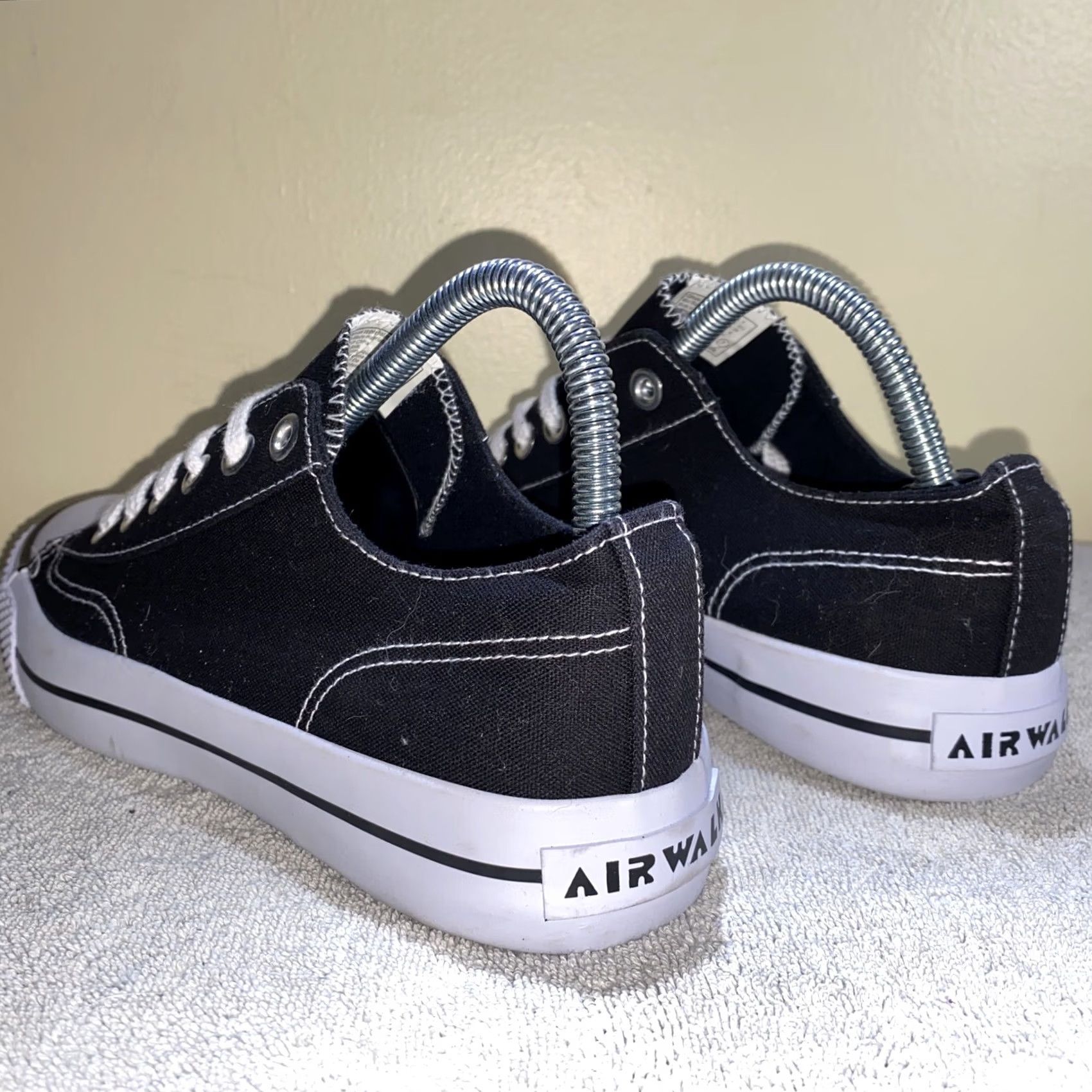 Airwalk Airwalk Mens Black Canvas Sneaker Size 7 Size US 7 / EU 40 - 4 Thumbnail