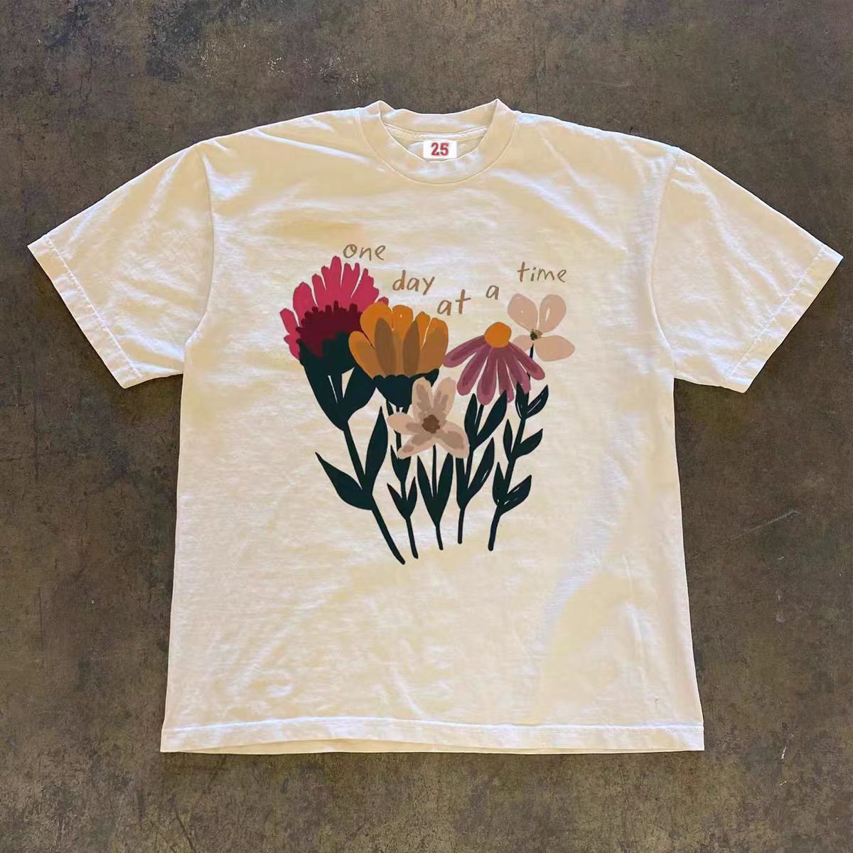 Vintage Floral print white vintage cotton t-shirt Size US M / EU 48-50 / 2 - 1 Thumbnail