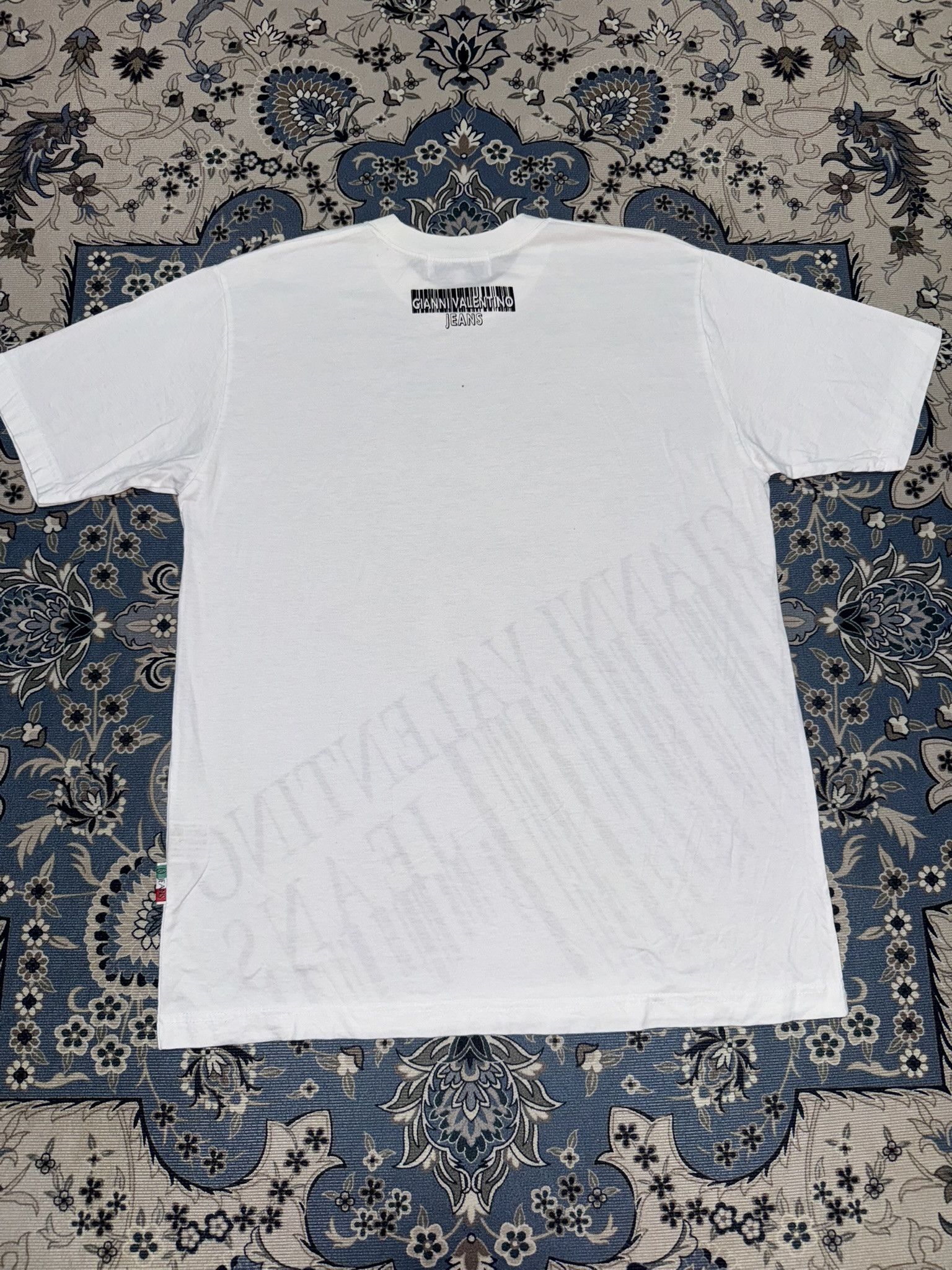 Designer × Valentino Designer Gianni Valentino Spellout Big Screen T shirt Size US M / EU 48-50 / 2 - 5 Thumbnail
