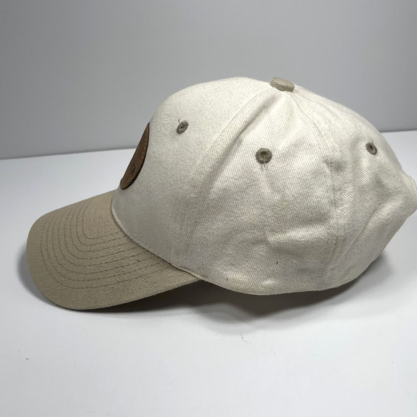Vintage VINTAGE Four Seasons Hat Adult Neuco Patch Adjustable StrapBack Baseball Cap White Beige Size ONE SIZE - 4 Thumbnail