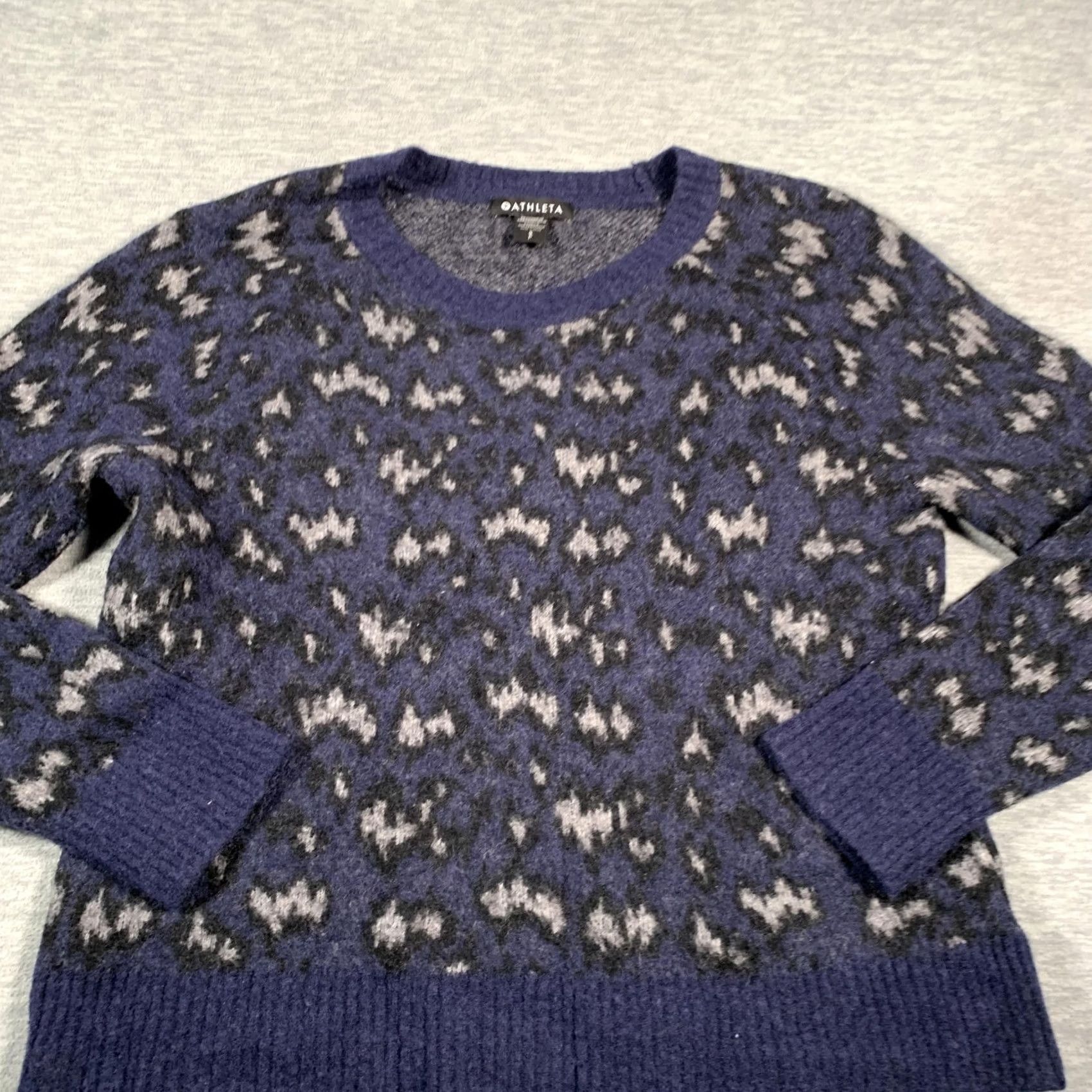 Athleta Athleta Sweater Womens Small Navy Hawthorn Textured Crew Merino Wool Leopard Size S / US 4 / IT 40 - 2 Thumbnail