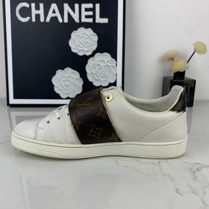 Louis Vuitton Louis Vuitton Frontrow White Leather Sneakers -2508 Size US 7 / IT 37 - 8 Thumbnail
