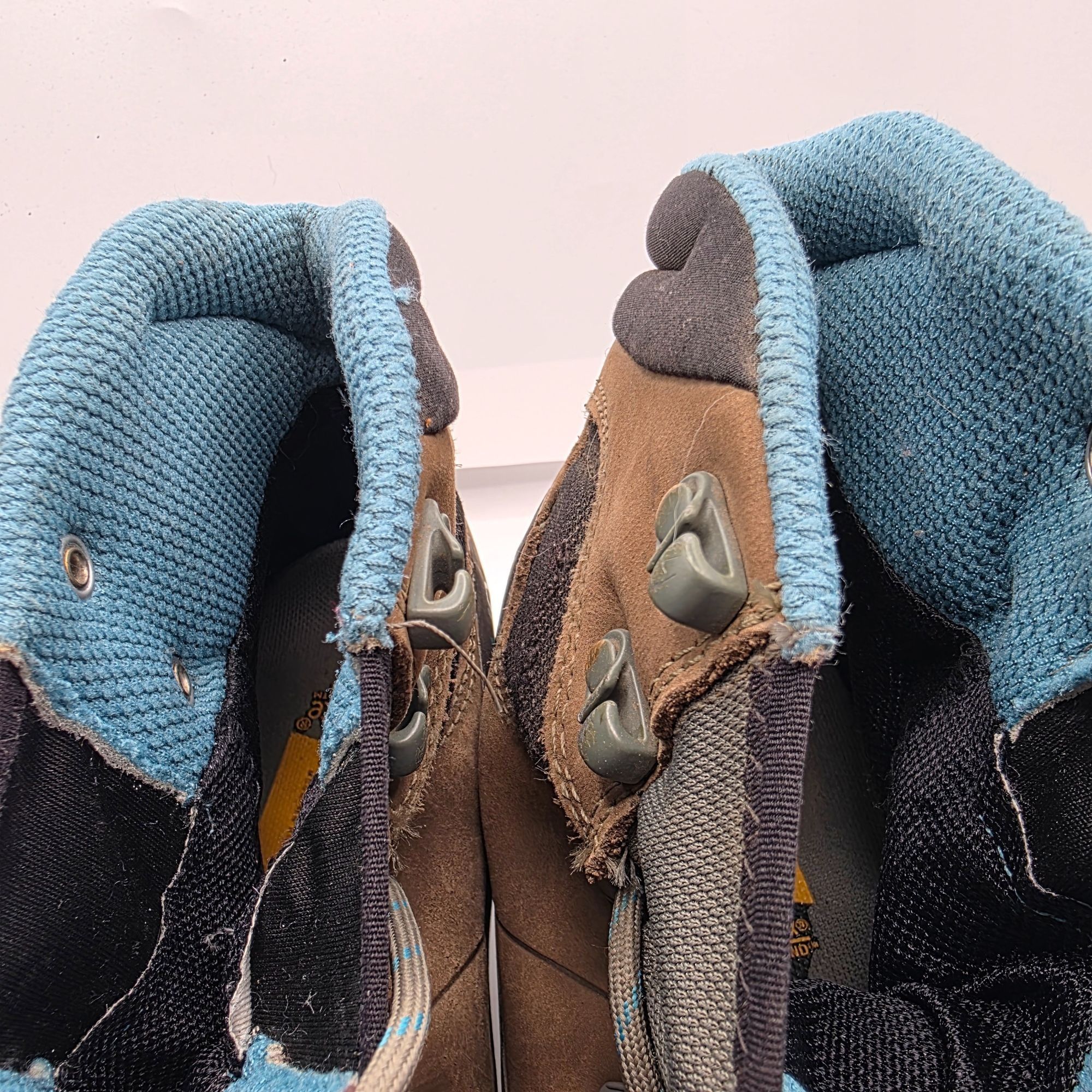 La Sportiva La Sportiva Nucleo High II GTX Womens 8.5 Brown Hking Boots Size US 8.5 / IT 38.5 - 7 Thumbnail