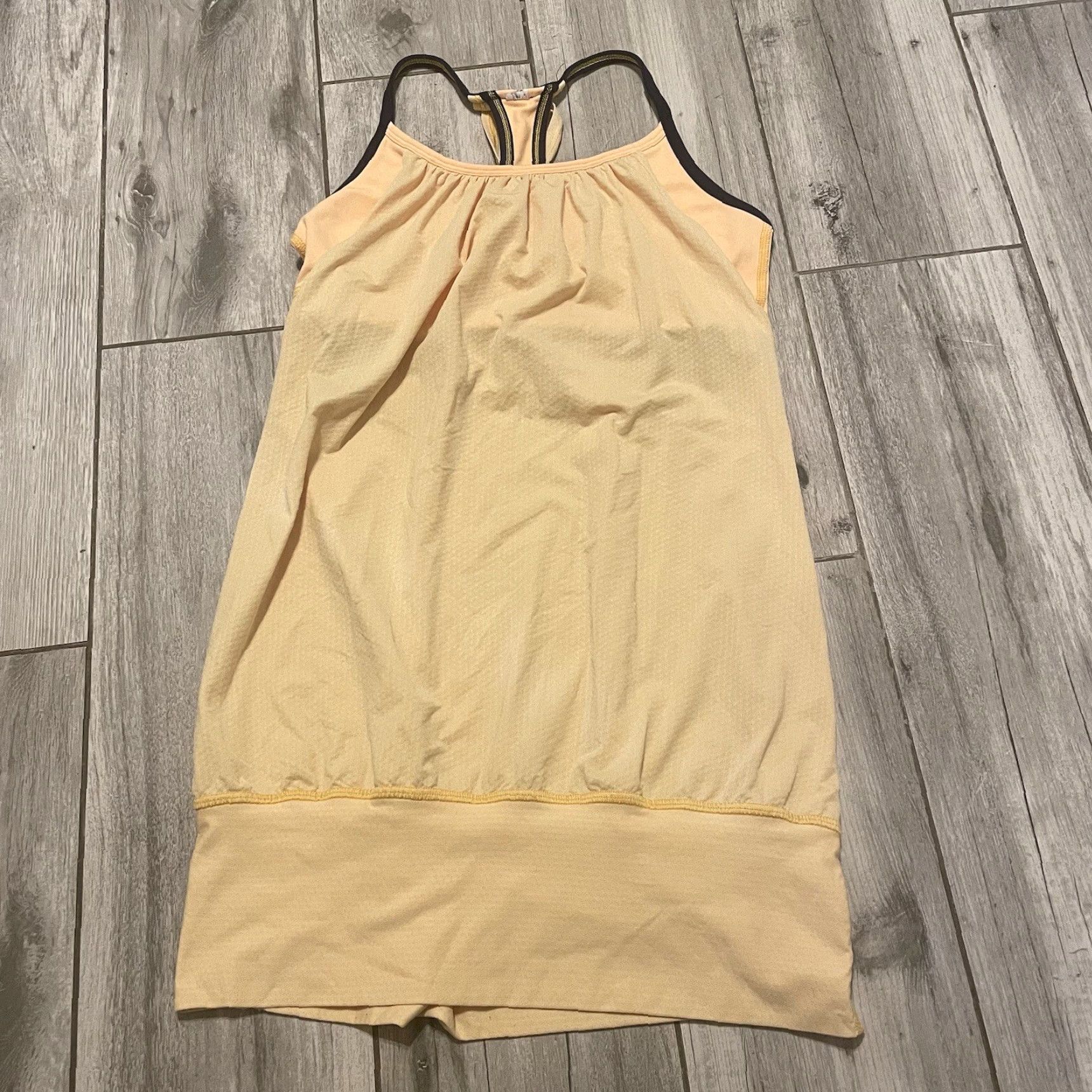 Lululemon Lululemon Athletica Tank Women 4 No Limits Shelf Bra No Pads Yellow Navy Multicolor Sleeveless Activewear Dress Codes Womens Size ONE SIZE - 3 Thumbnail