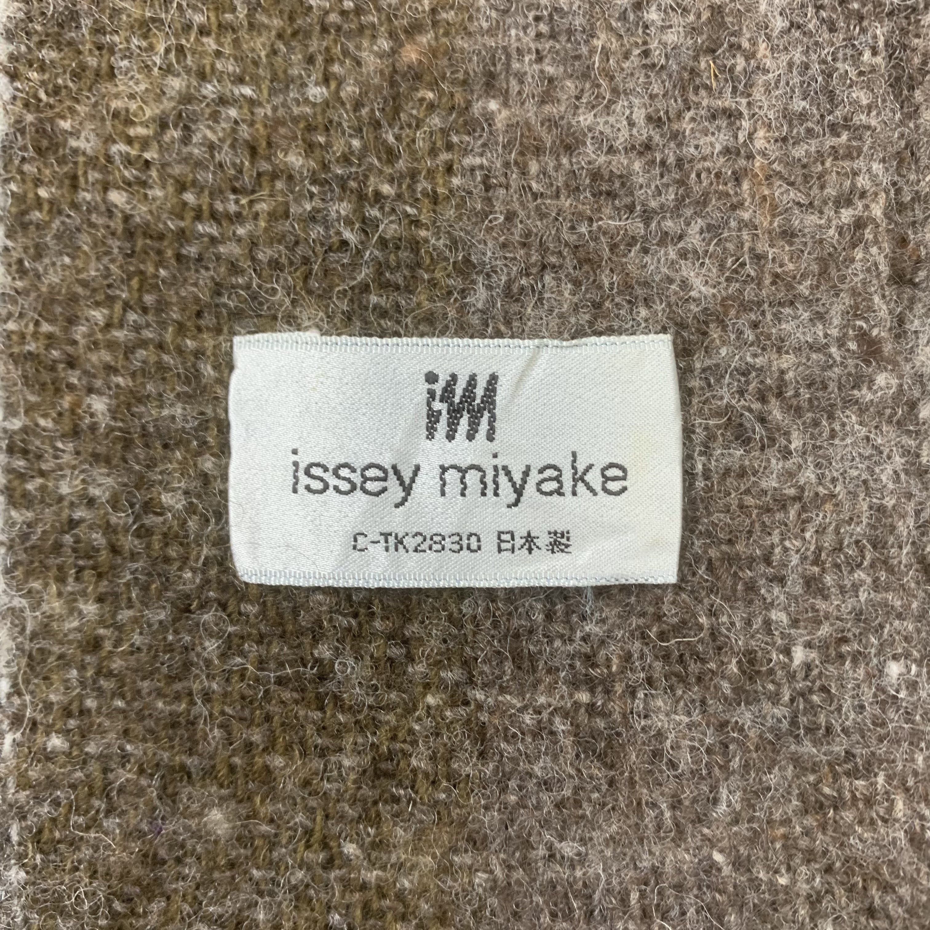 Issey Miyake Issey Miyake Scarf Wool Muffler Neck Wrap BL9272 Size ONE SIZE - 5 Thumbnail