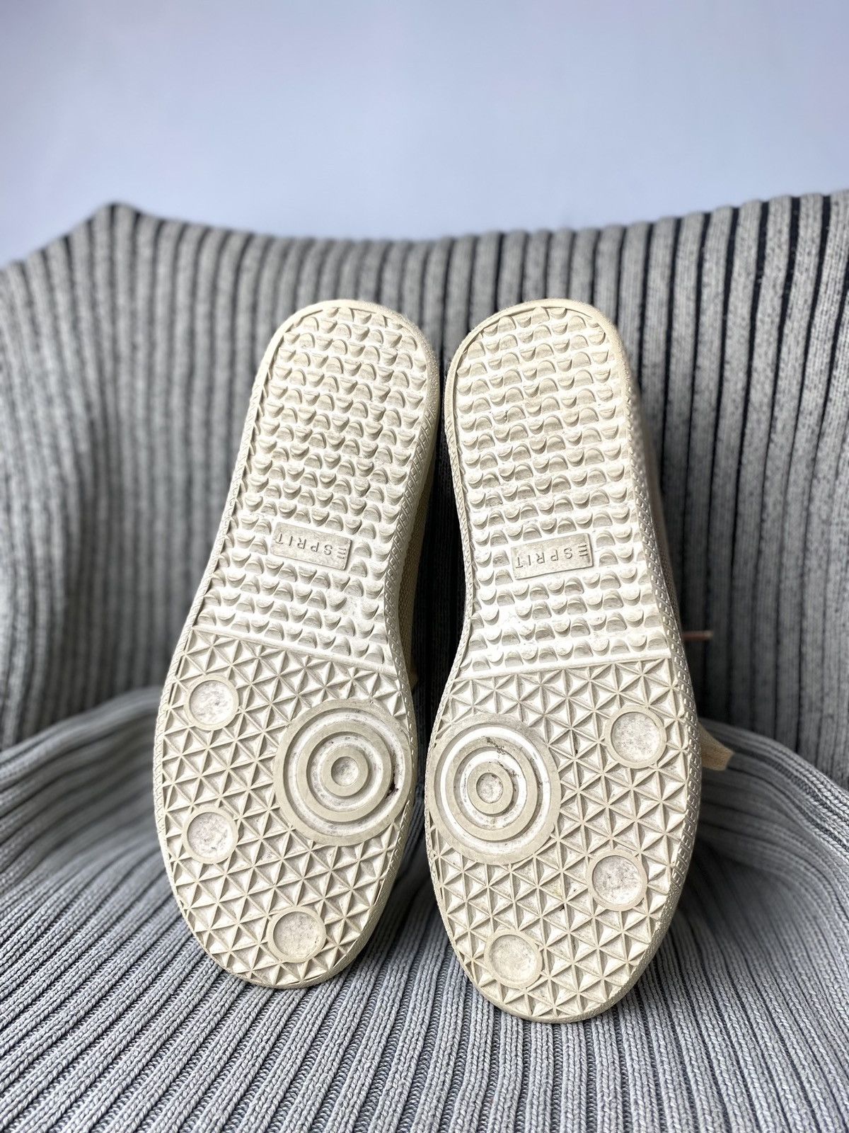 Esprit Vintage Esprit Avantgarde BW Sport Sneakers Maison Margiela Size US 7 / EU 40 - 9 Thumbnail