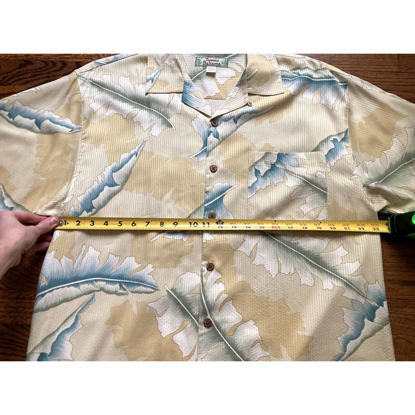 Tommy Bahama Tommy Bahama Shirt Mens Large Yellow Silk Button-Up Hawaiian Camp Floral Short Sleeve Casual Party/Cocktail Travel Size US L / EU 52-54 / 3 - 7 Thumbnail