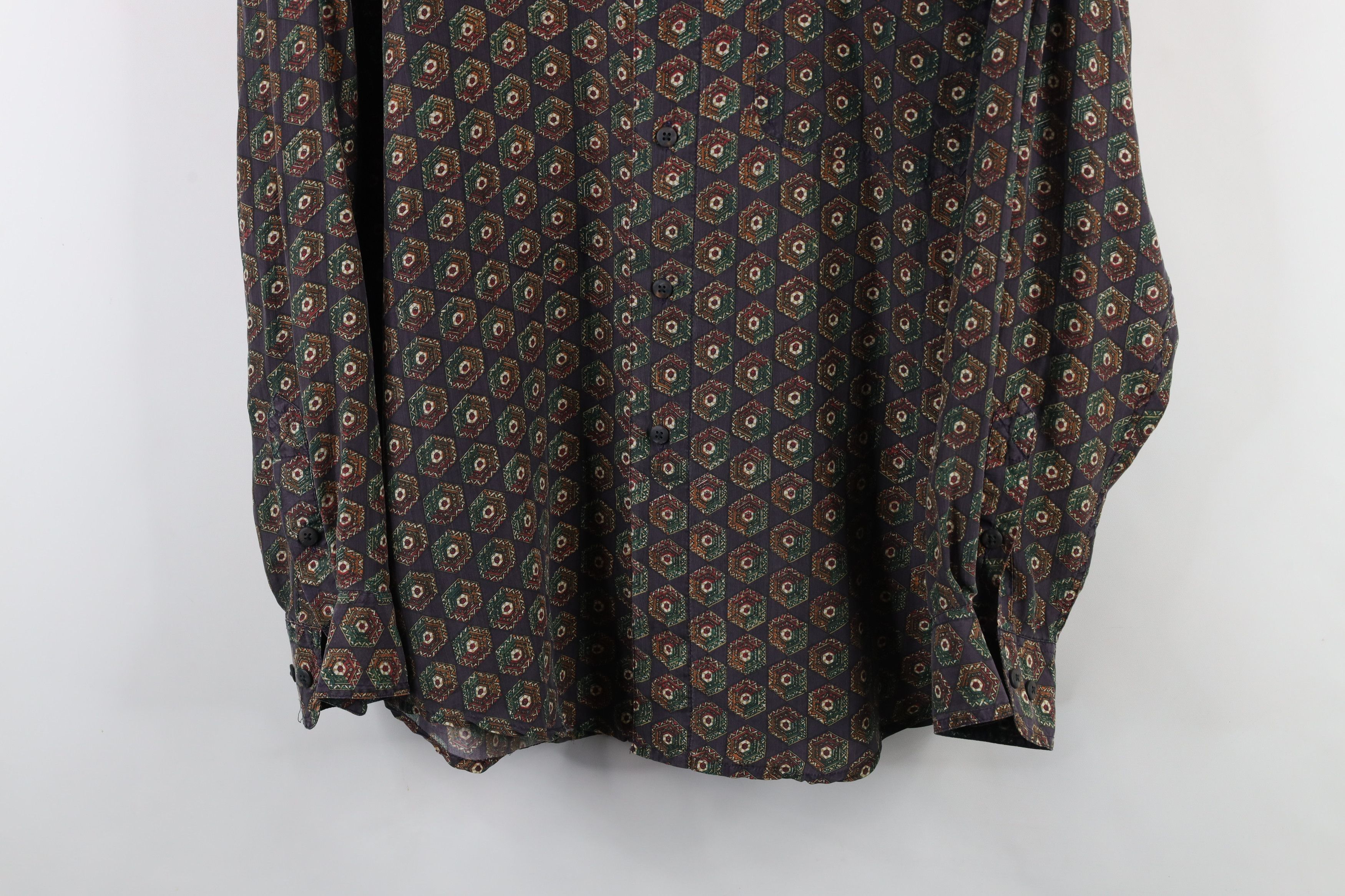 Vintage Vintage 90s Streetwear Geometric Silk Collared Button Shirt Size US M / EU 48-50 / 2 - 3 Thumbnail