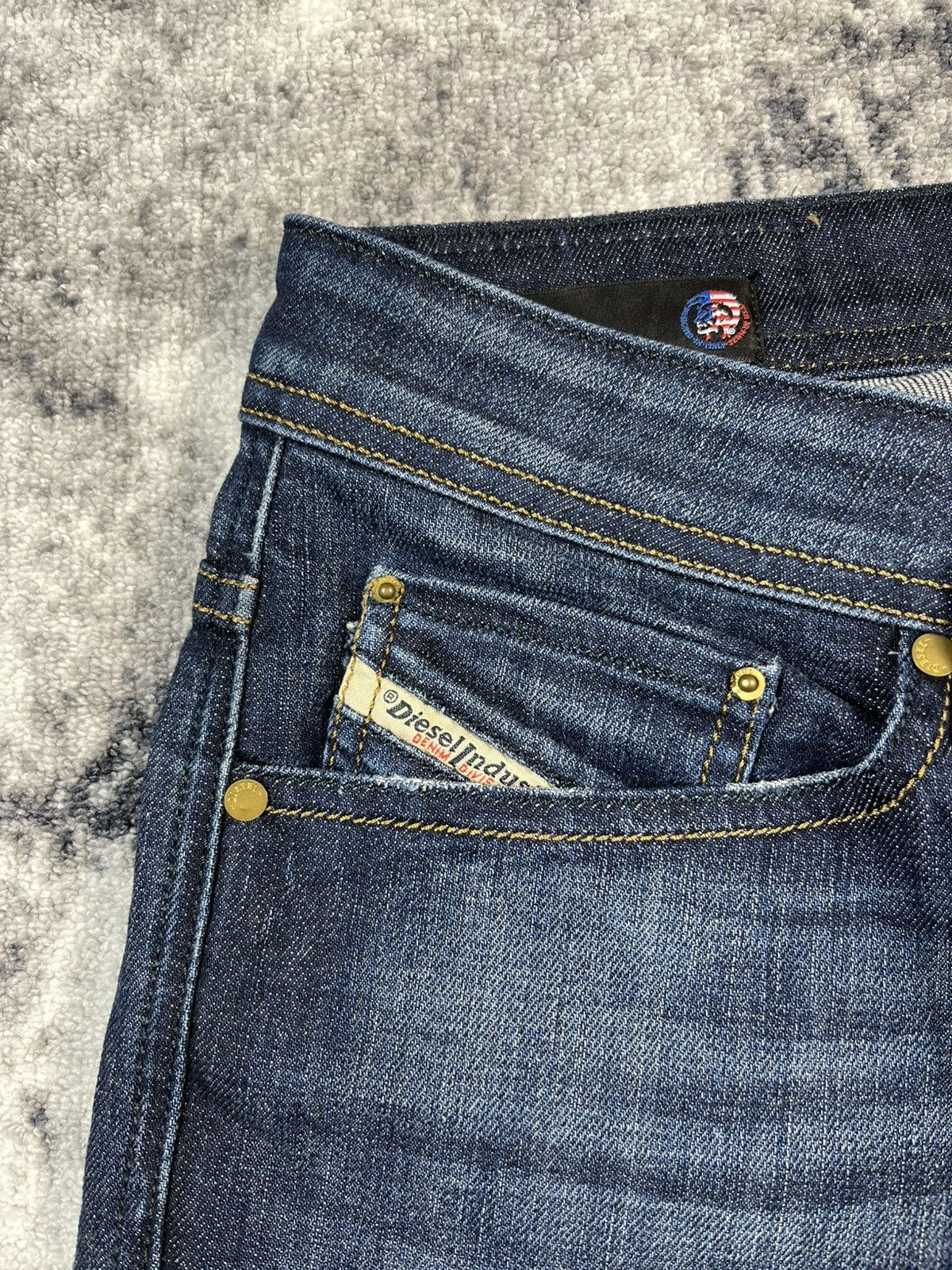 Diesel Diesel Viker Jeans Dark Wash Straight Stretch W33 Size US 33 - 4 Thumbnail