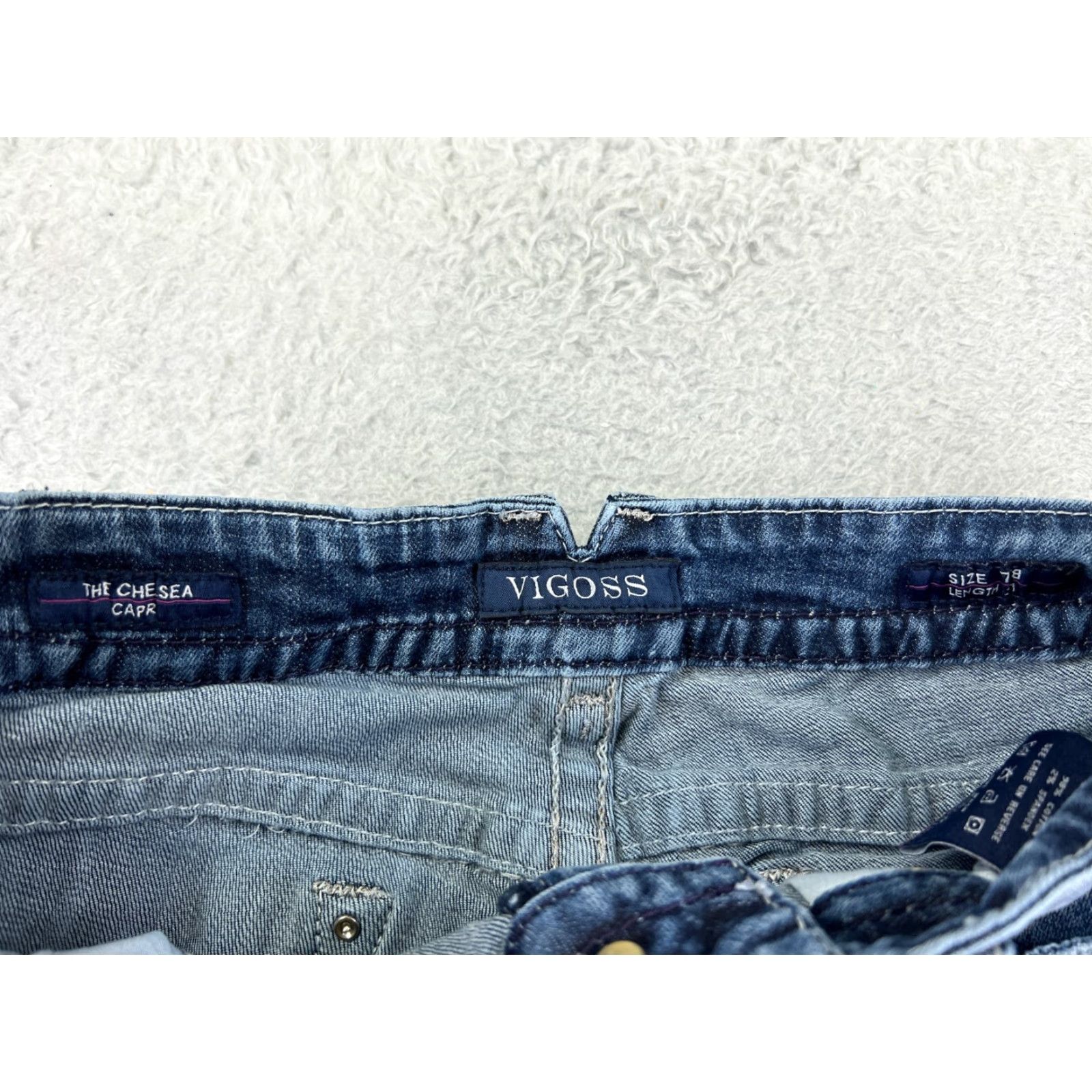 VIGOSS Womens Jeans Capri Denim Blue 7 Capris Embroidered Rhinestone Jeans 5-Pocket Style Modern Rise Regular Adult Womens Bootscut?