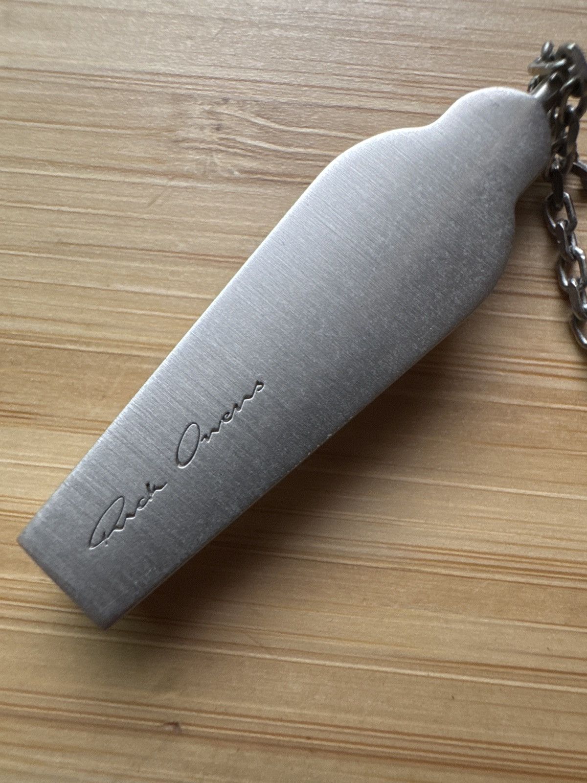 Rick Owens Sarcophagus Keychain Palladium | END. (JP)