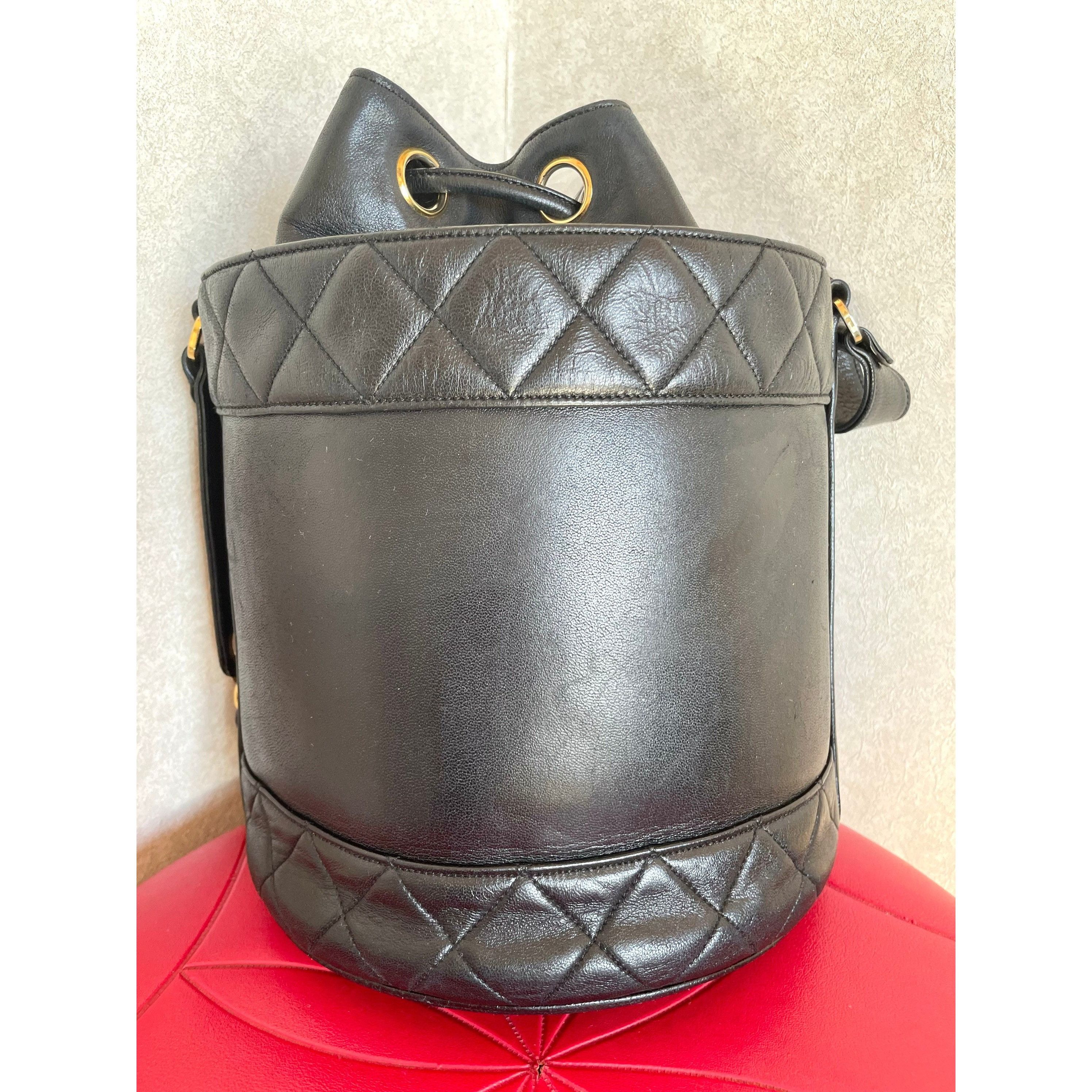 Chanel Vintage CHANEL black lambskin bucket hobo drum shoulder bag Size ONE SIZE - 4 Thumbnail