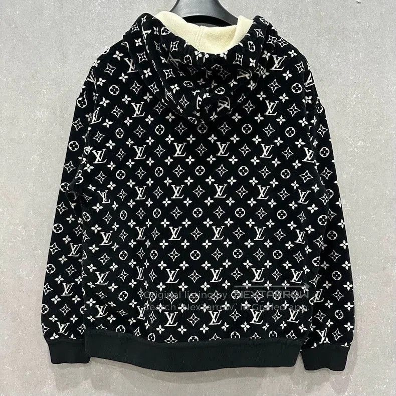 Louis Vuitton Louis Vuitton Logo Velvet Hoodie M. Size US M / EU 48-50 / 2 - 2 Thumbnail