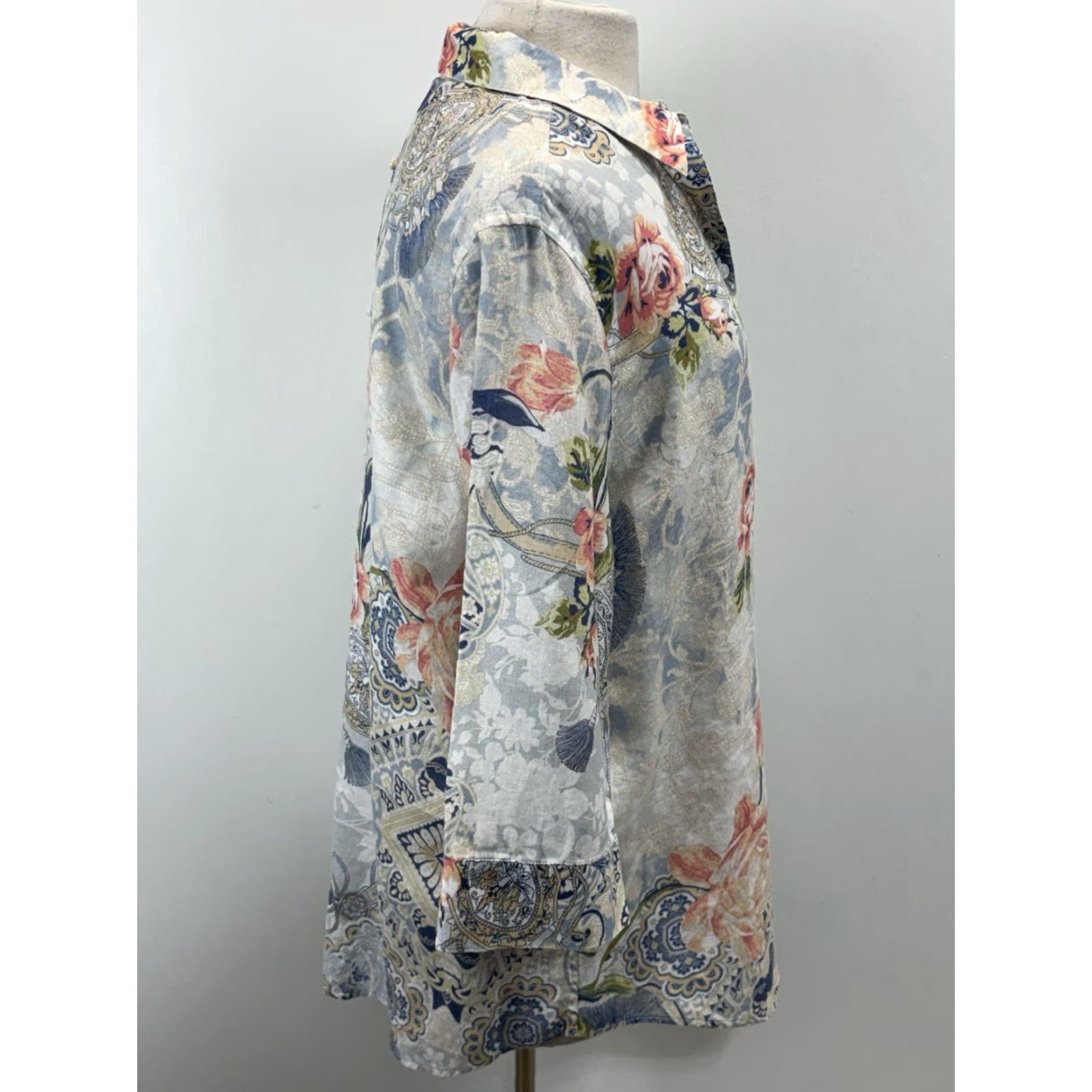 Vintage Chicos No Iron Linen Tunic Shirt Women’s XL Blue Floral Paisley Button Up Shirt Size XL / US 12-14 / IT 48-50 - 4 Thumbnail