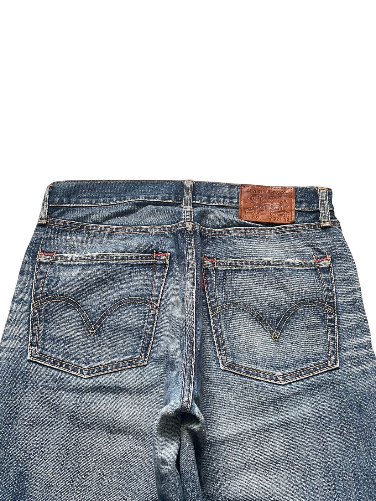 Levi's Vintage 90s Levis 702 Faded Wash Distressed Loose Jeans Size US 32 / EU 48 - 8 Thumbnail