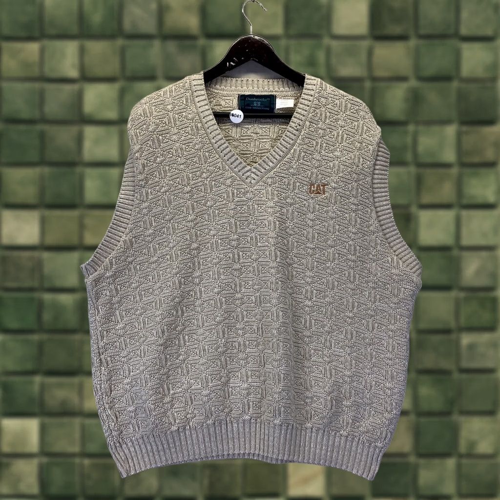 Dunbrooke VINTAGE Dunbrooke Club Collection CAT Catapillar Mens V-Neck Sweater Vest 2XL Beige Cotton Knit Cable-Knit Logo Embroidered Size US XXL / EU 58 / 5 - 1 Thumbnail