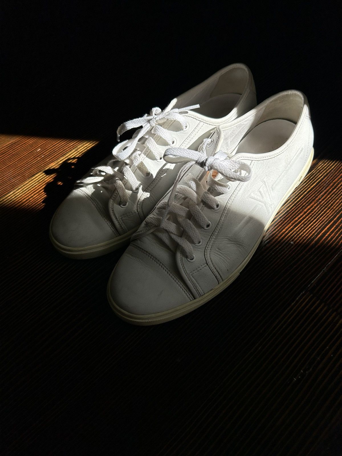Louis Vuitton Louis Vuitton Vintage Leather Sneakers Size US 9 / EU 42 - 5 Thumbnail