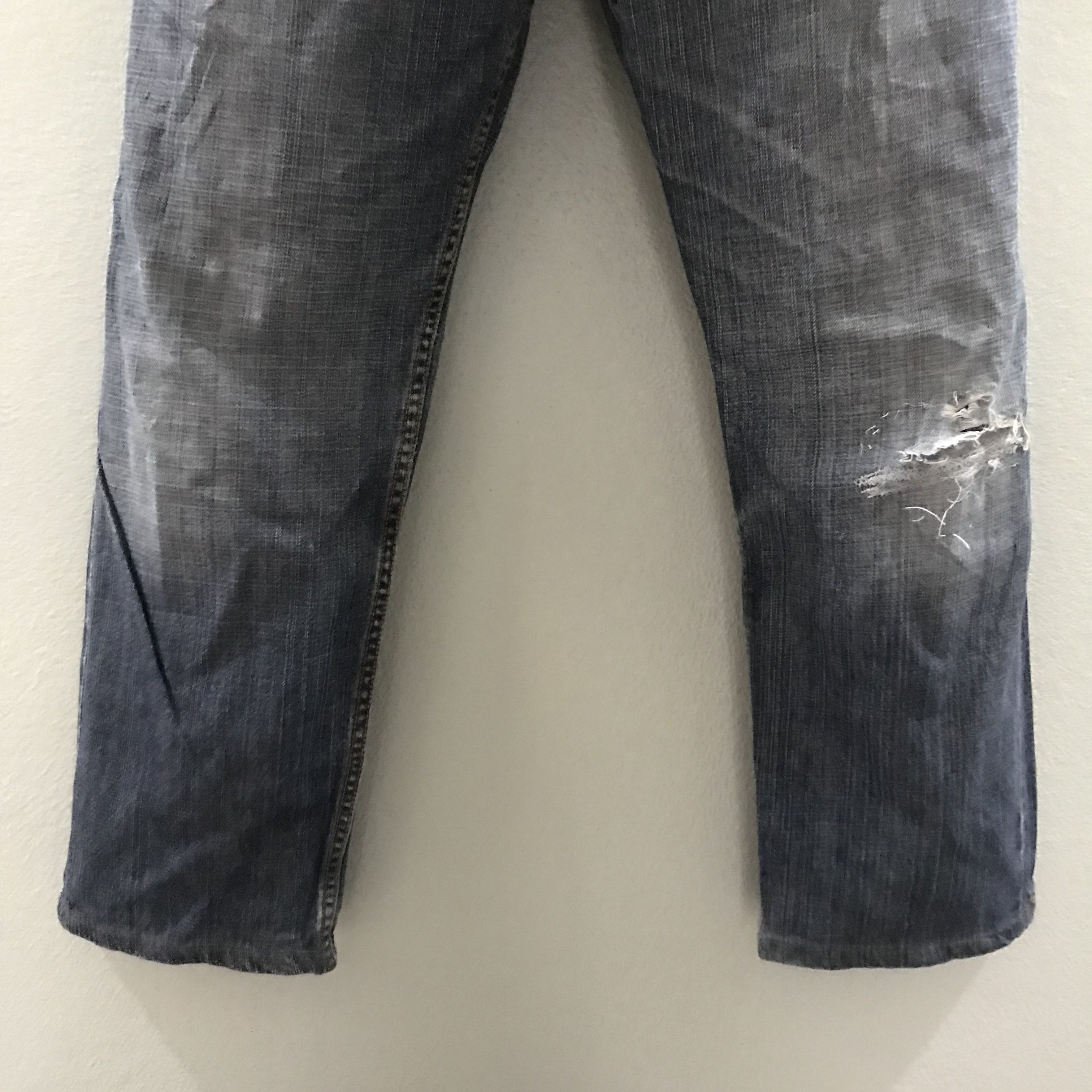 Levi's Vintage Levi's 559 Relaxed Straight Light Washed Size US 33 - 4 Thumbnail