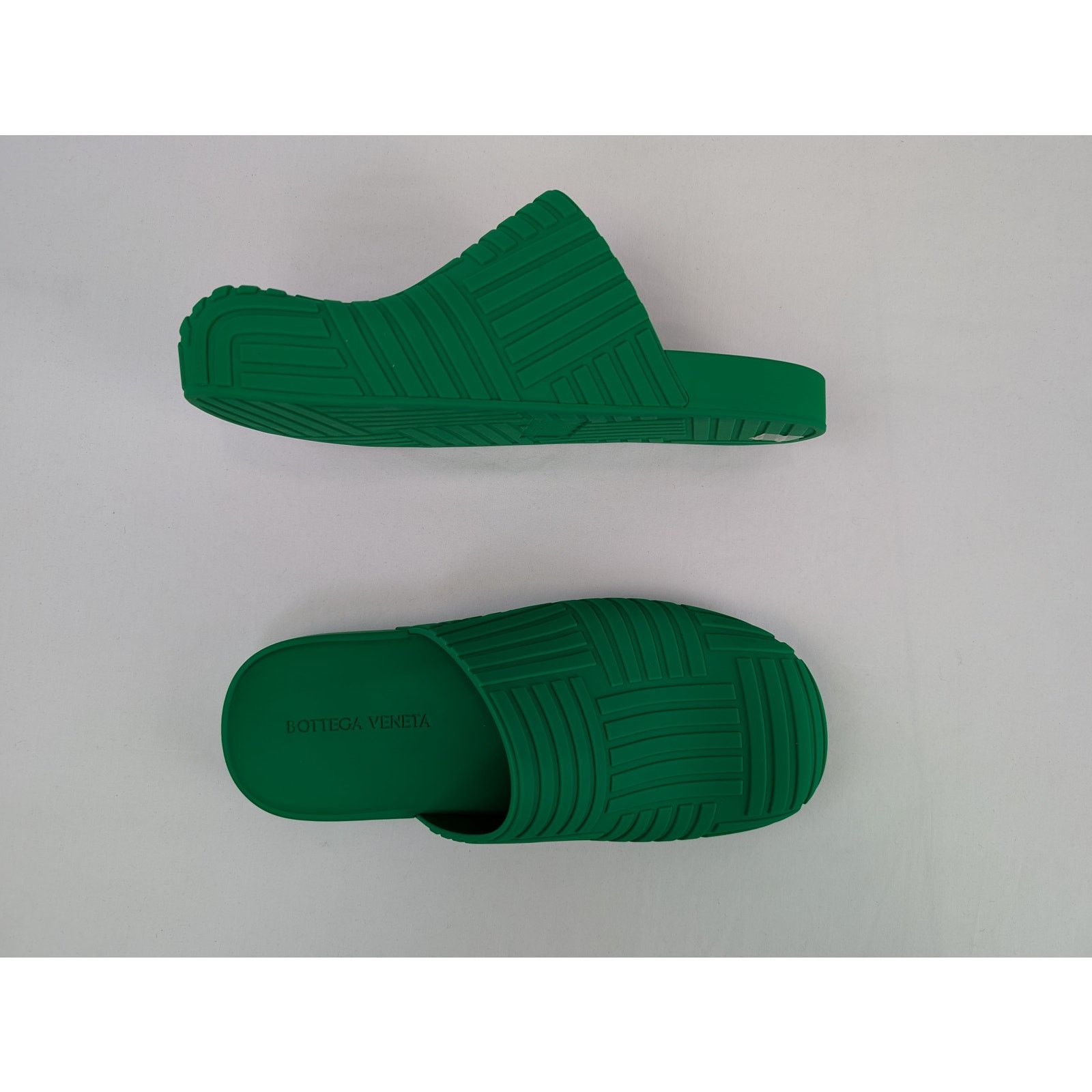 Bottega Veneta o1rshd1 Rubber Carpet Slider Sandal Slipper in Parakeet Size US 11 / EU 44 - 1 Thumbnail