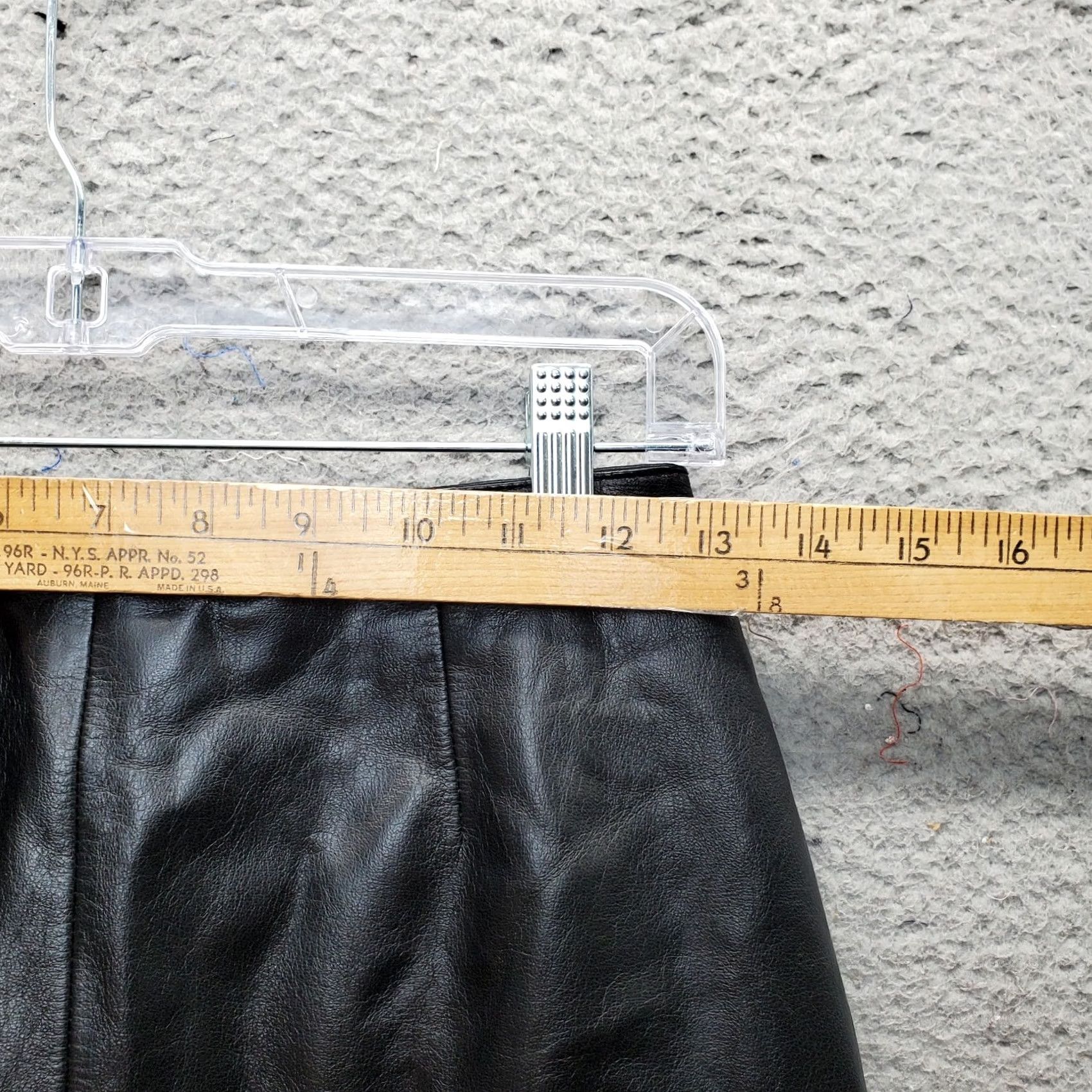Vintage Maxima Womens Pencil Skirt 4 Black Leather Zipper Back Vent 90s Y2K Vintage? Size 27" / US 4 / IT 40 - 4 Thumbnail