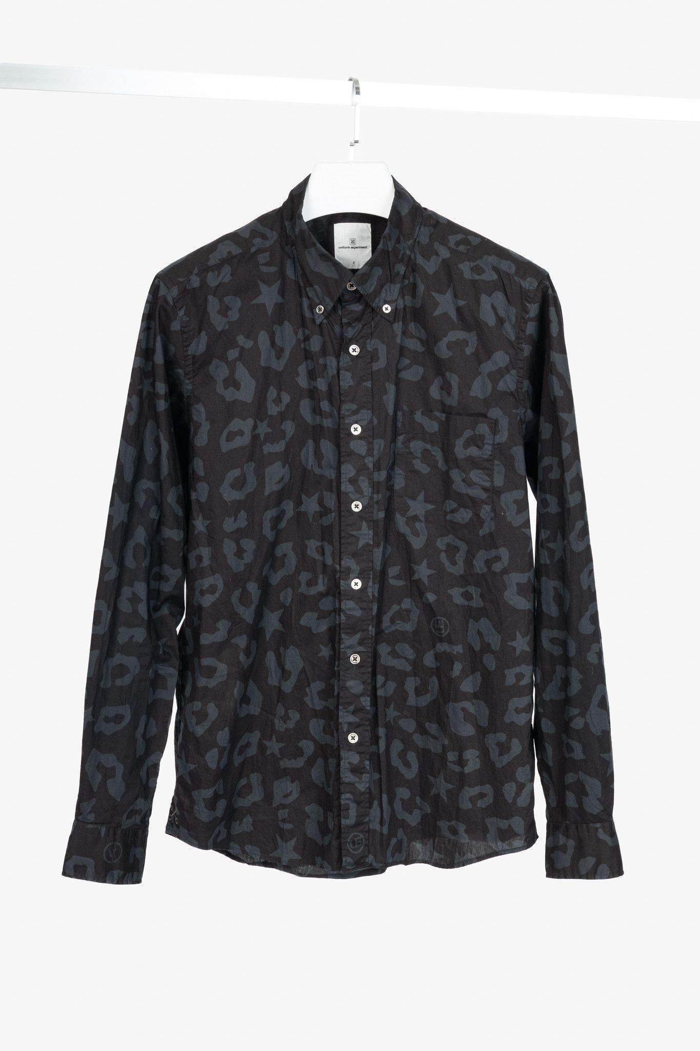 uniform experiment uniform experiment SS15 Black Big Leopard Star B.D Shirt Size US L / EU 52-54 / 3 - 1 Thumbnail