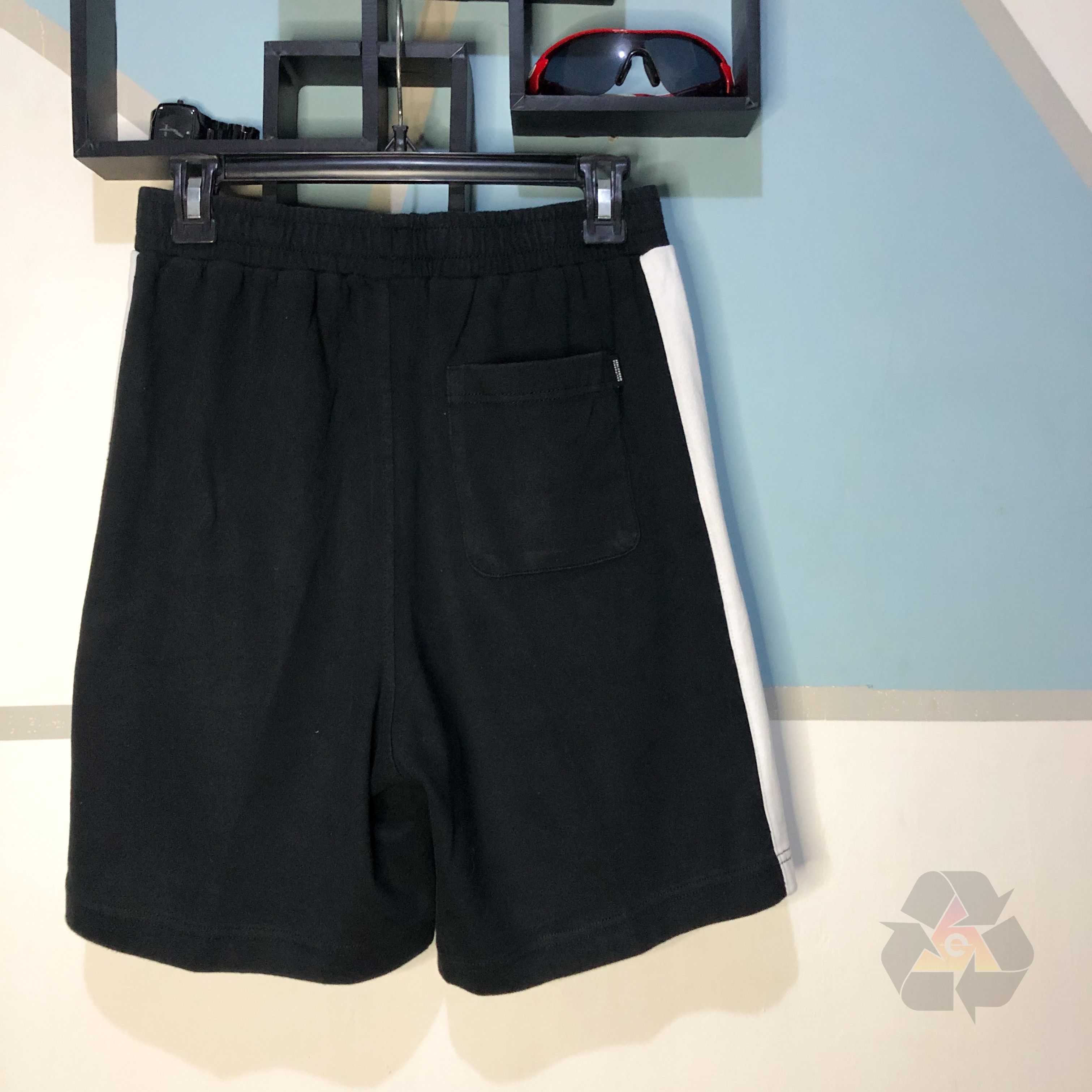 Who A.U. WHO A.U Shorts Pants Size US 30 / EU 46 - 10 Thumbnail