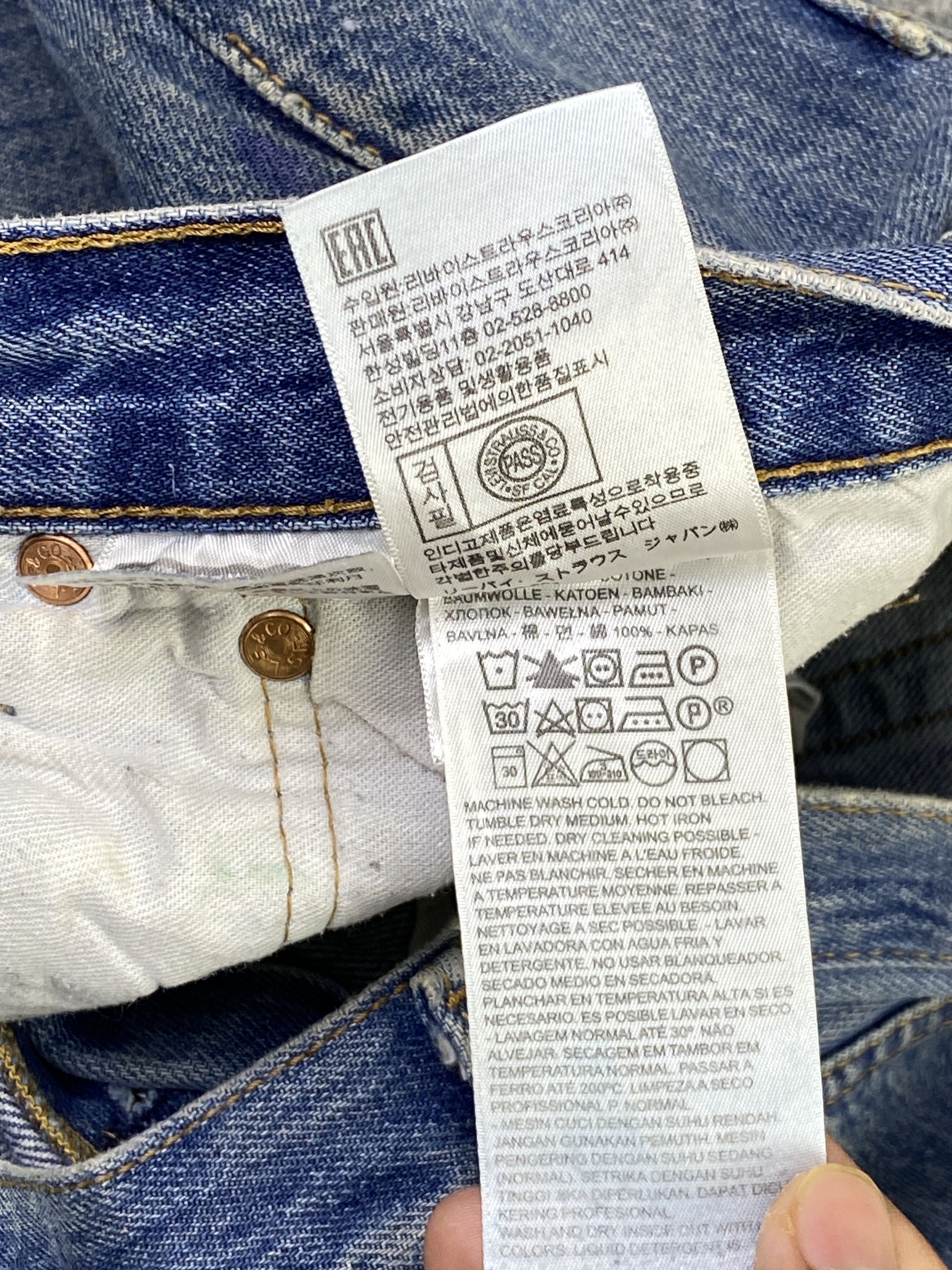 Levi's Vintage Levis 501 Button Fly Faded Blue Jeans DP2854 Size US 37 - 16 Thumbnail
