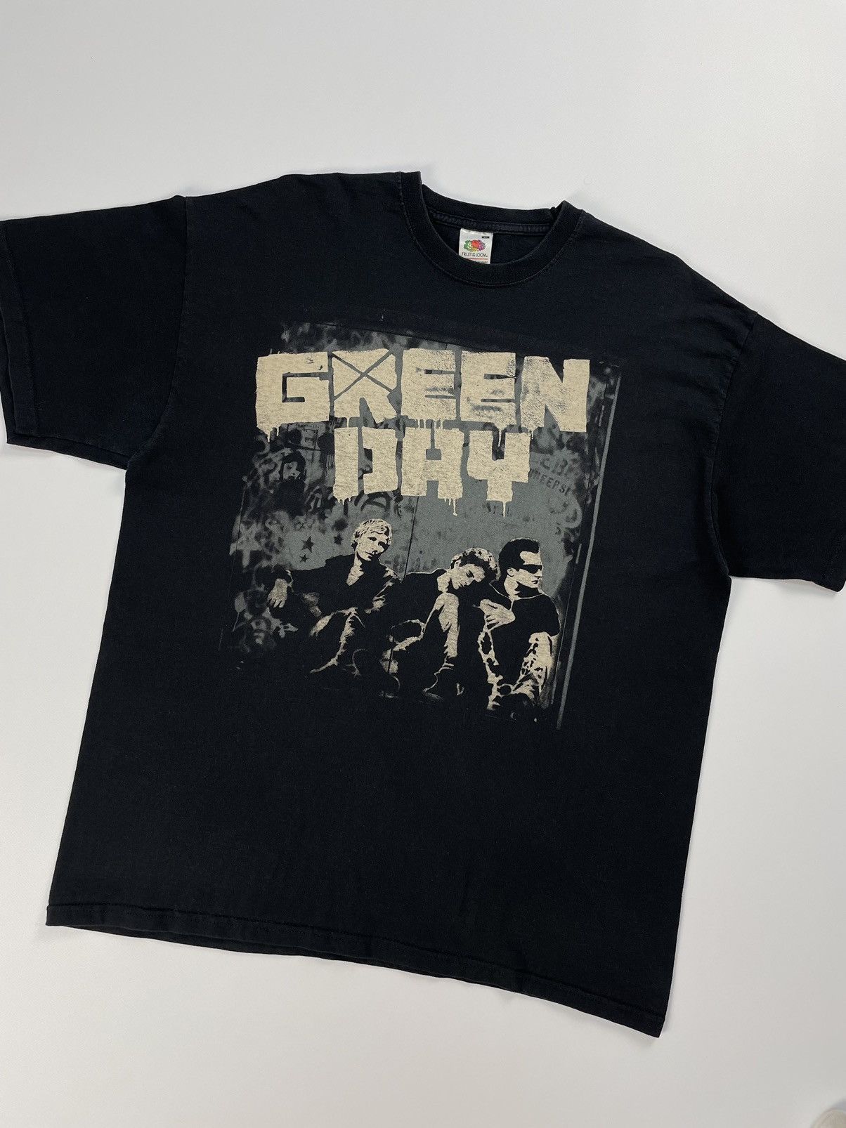 Band Tees Green Day Punk Rock Band T-shirt Size US L / EU 52-54 / 3 - 2 Thumbnail