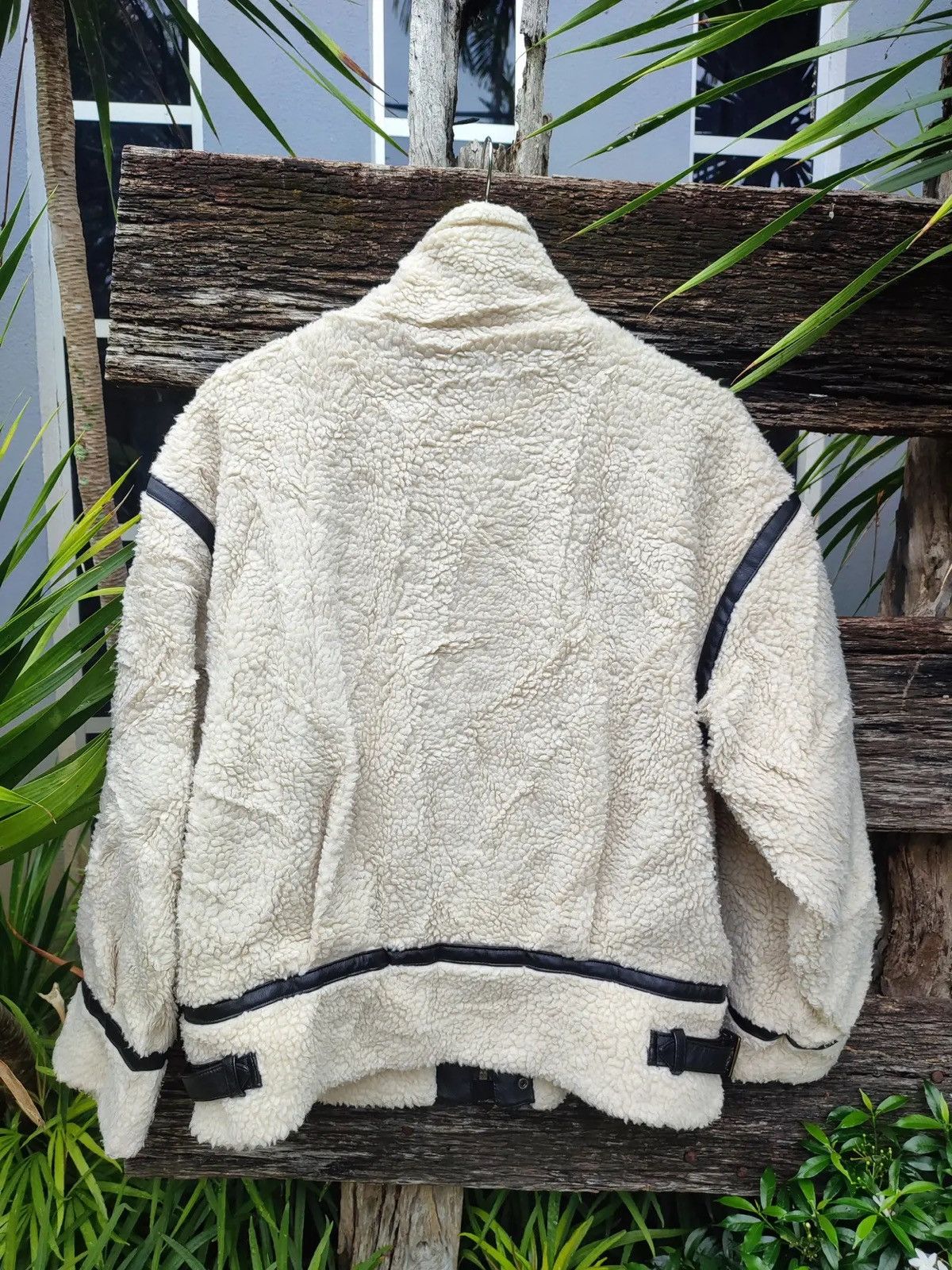 Japanese Brand GRL Faux Shearling Bondage-Style Jacket Size US M / EU 48-50 / 2 - 11 Thumbnail