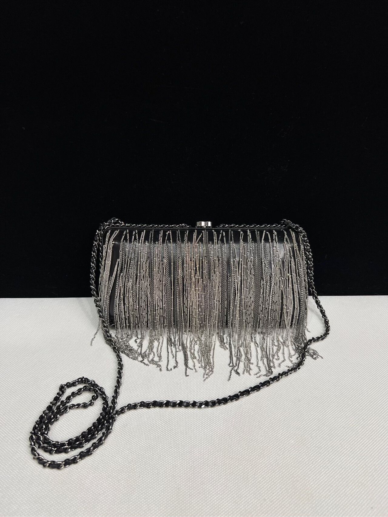 Chanel Pre-loved Bag Very good condition Size ONE SIZE - 1 Thumbnail