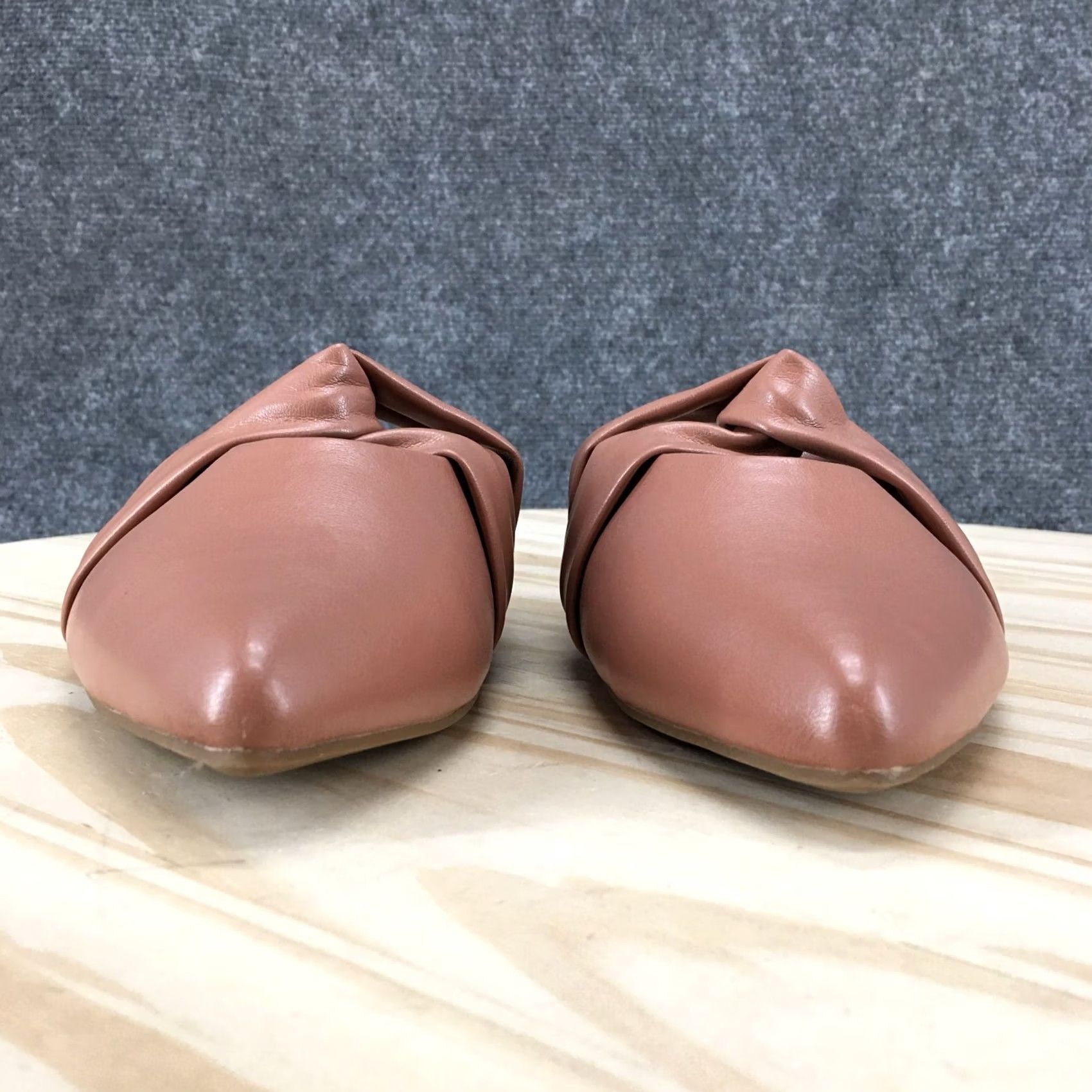 Old Navy Old Navy Sandals Women Slide Beige Pointy Twist Mule Slip On Flat Comfort Shoes Size US 11 / IT 41 - 7 Thumbnail
