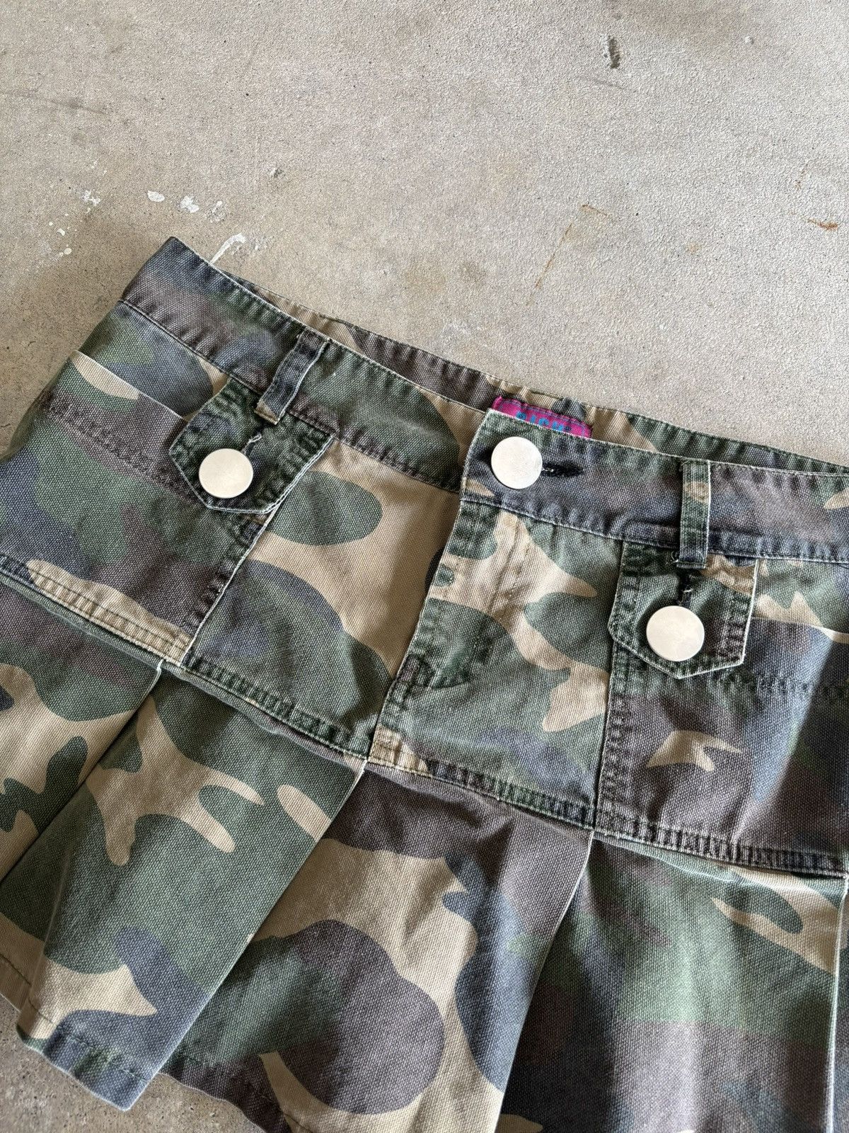 Other Vintage Woodland Camo Rich Del Sol Pleated Skirt Size 30" / US 8 / IT 44 - 3 Thumbnail