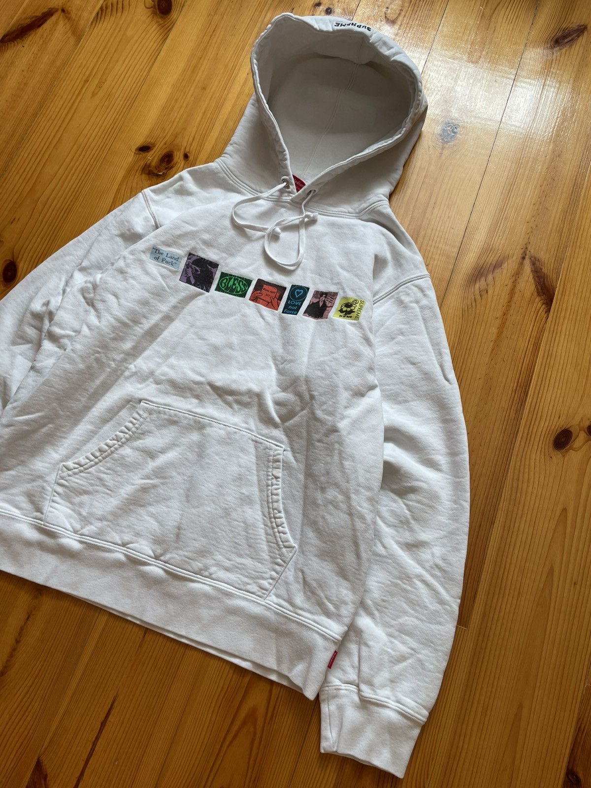 Supreme Supreme ‘The Land Of Fuck’ Logo White Hoodie Size US M / EU 48-50 / 2 - 3 Thumbnail