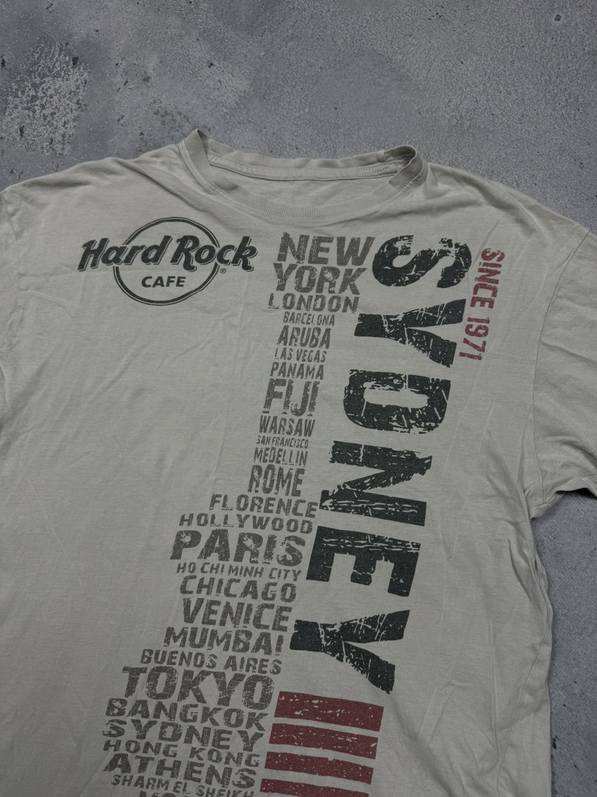 Hard Rock Cafe Vintage t shirt Hard Rock Cafe cities series Size US L / EU 52-54 / 3 - 2 Thumbnail