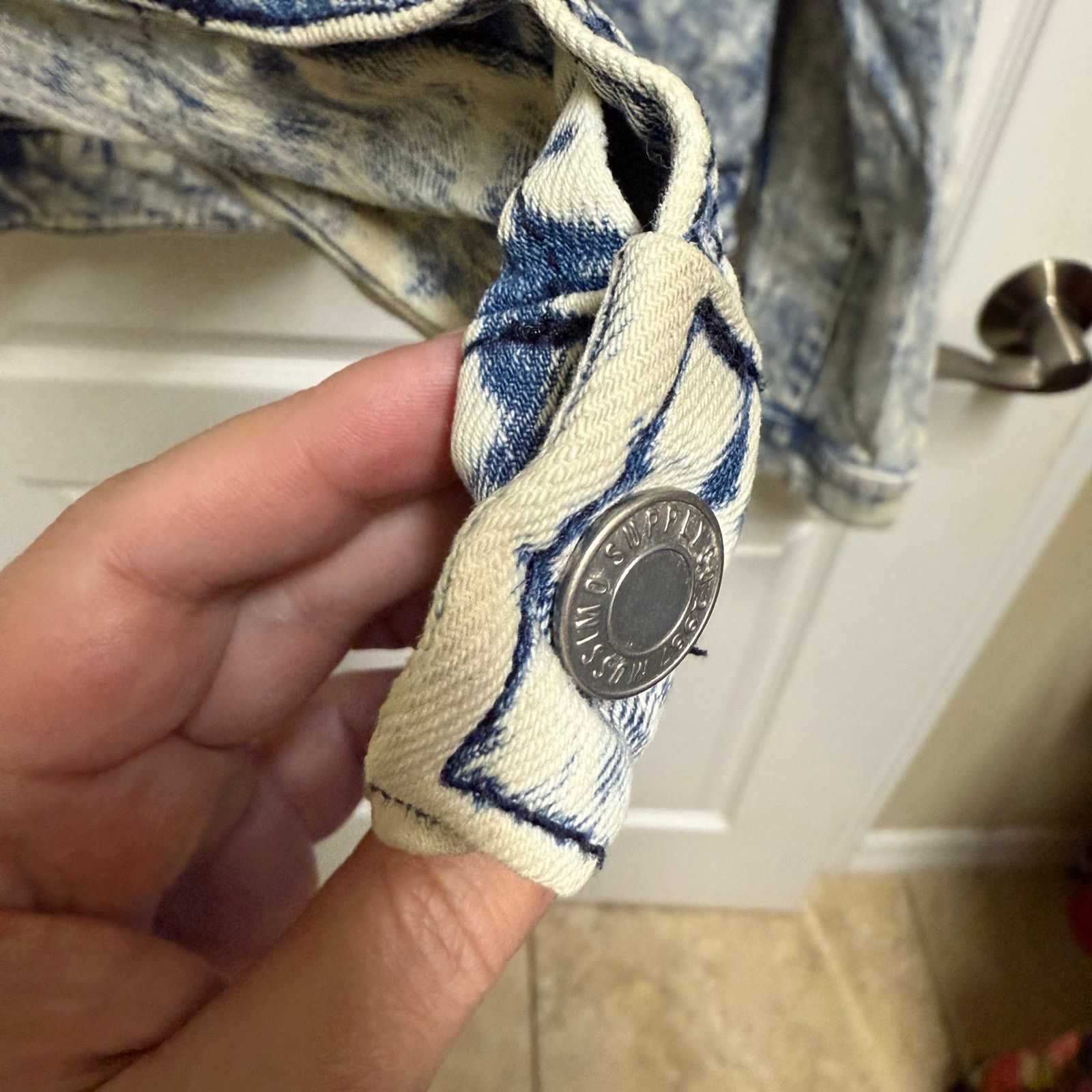 Mossimo Mossimo Women's Acid Washed Blue Denim Jacket Size XL Size XL / US 12-14 / IT 48-50 - 7 Thumbnail