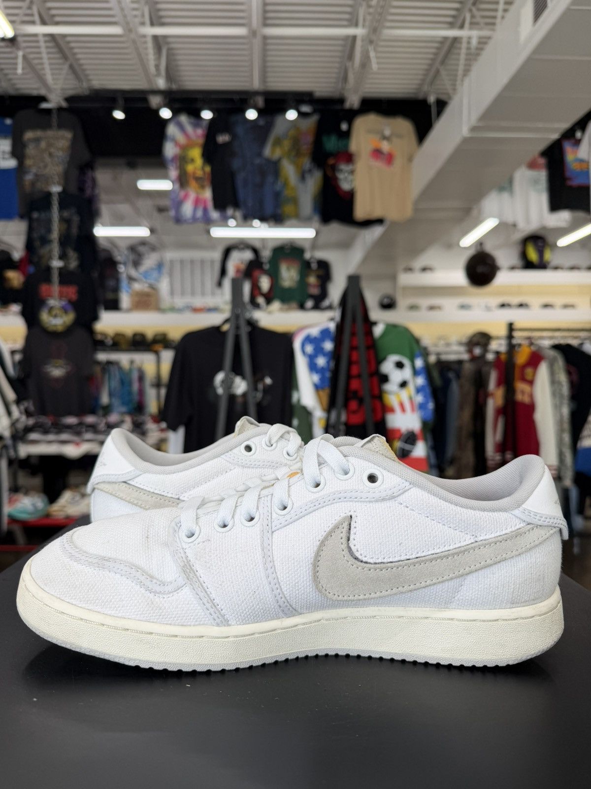 Jordan Brand × Union LA Jordan 1 Low Union White Canvas Size 8.5 (2023) Size US 8.5 / EU 41-42 - 4 Thumbnail