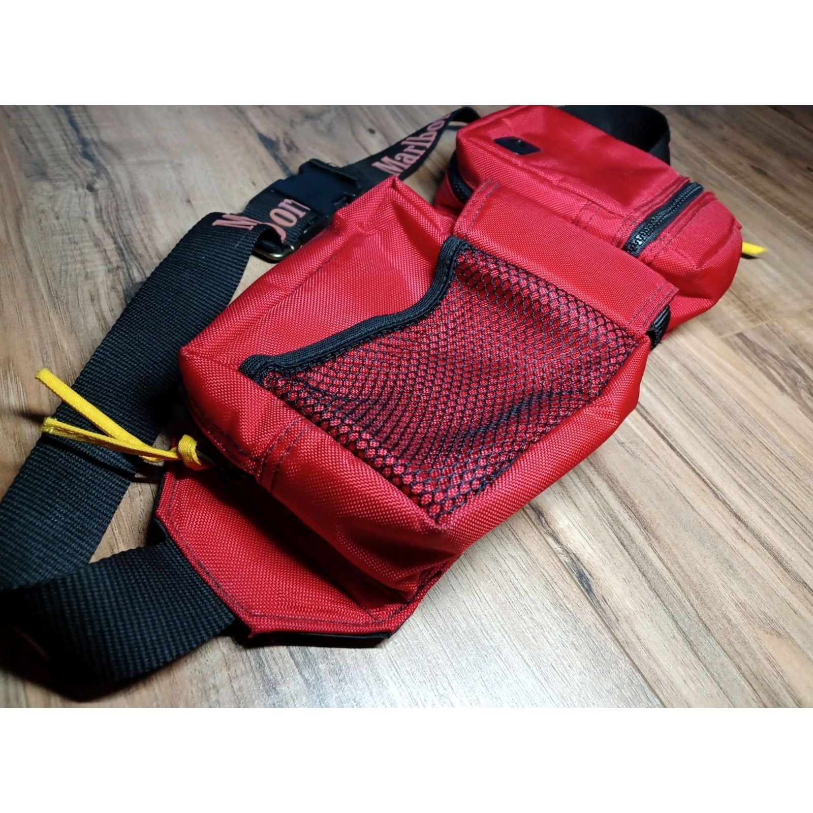 Marlboro VINTAGE Marlboro Fanny Pack Waist Bag Crossbody Strap 90s Medium Red Polyester Men's Travel 90s Crossbody Adjustable Strap Size ONE SIZE - 3 Thumbnail