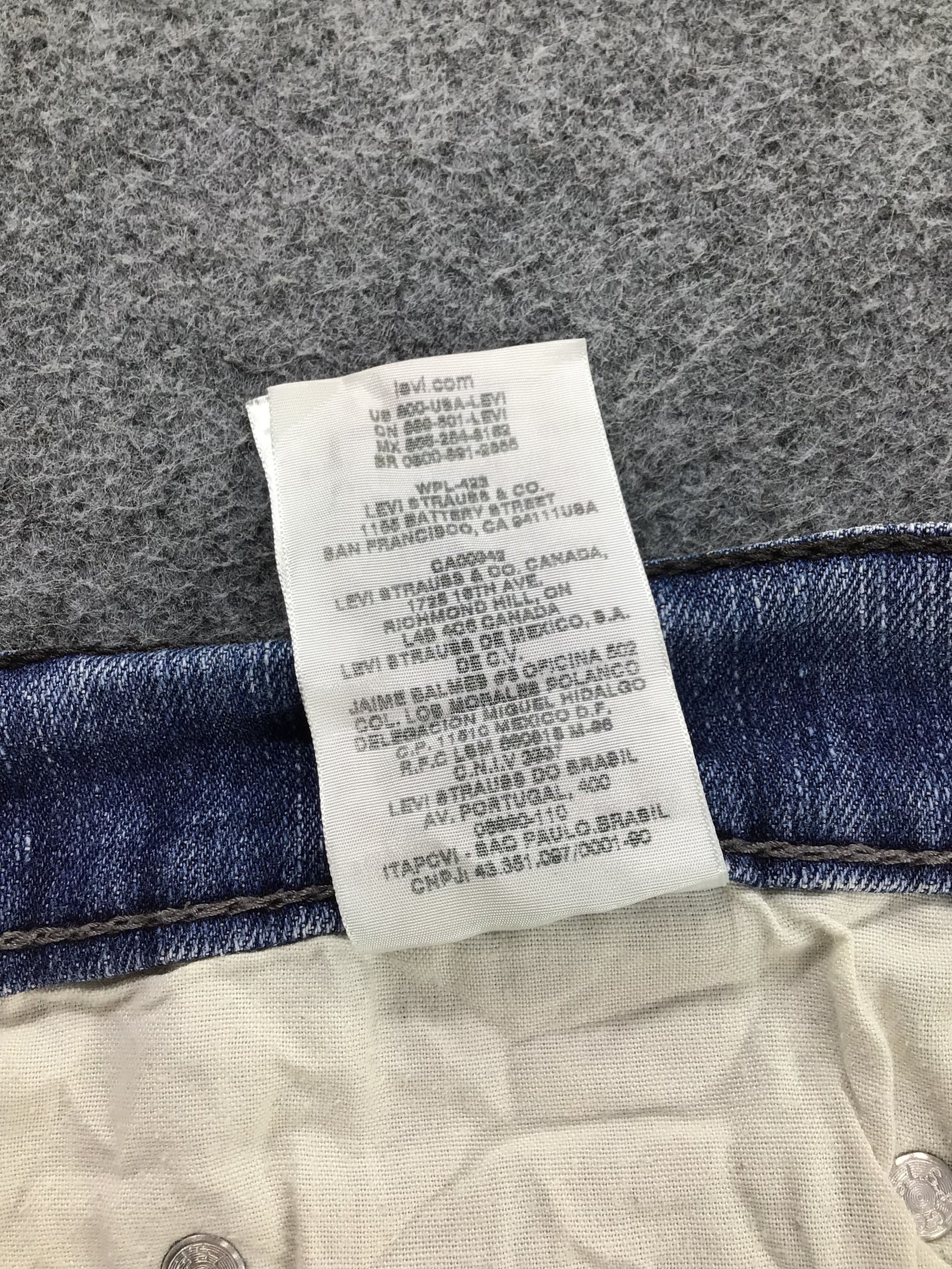Levi's Vintage Levis 559 Jeans -J833 Size US 41 - 13 Thumbnail