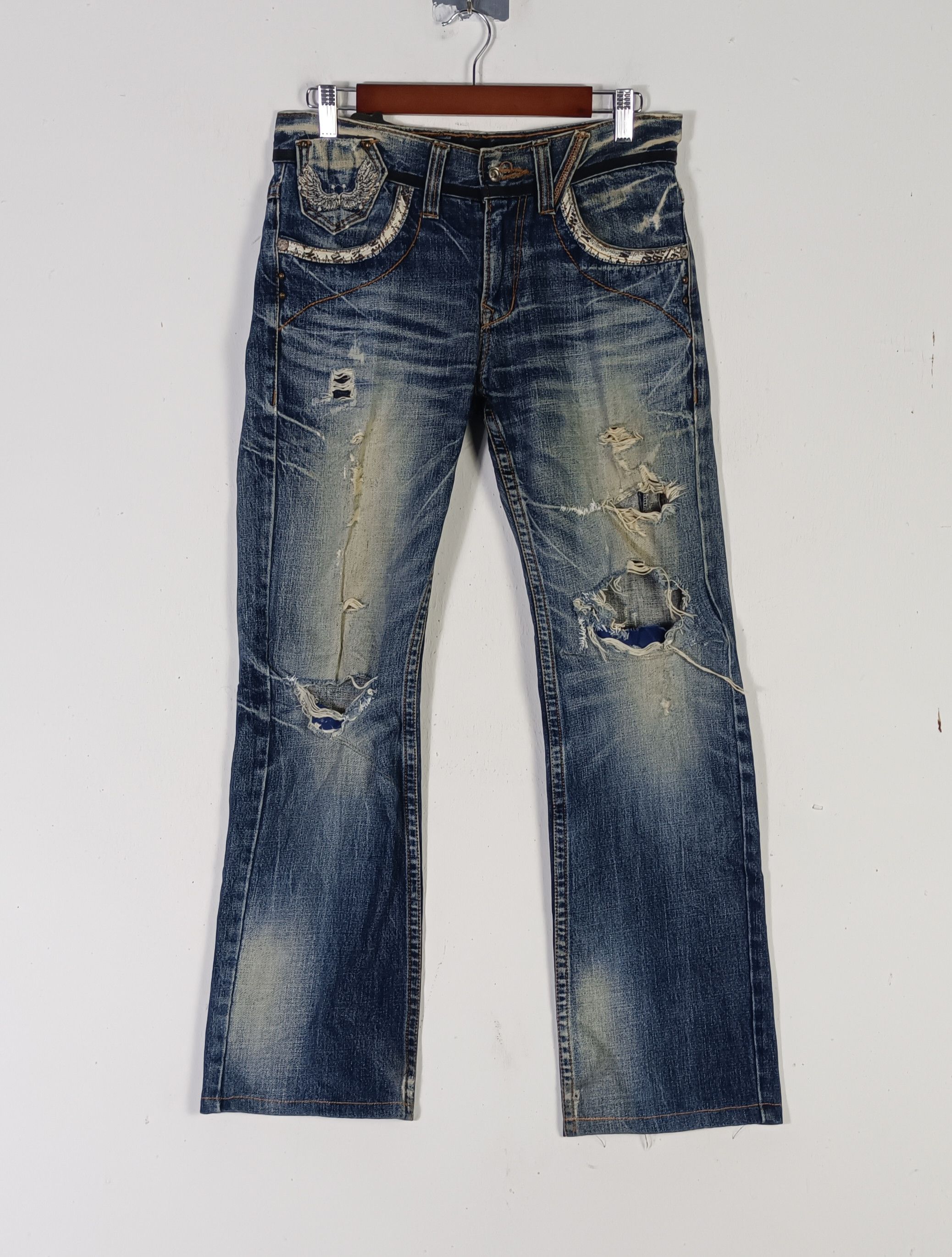 Japanese Brand 🔥Vintage Red Pepper embroidered VINTAGE 71 Distressed jeans Size US 31 - 2 Thumbnail