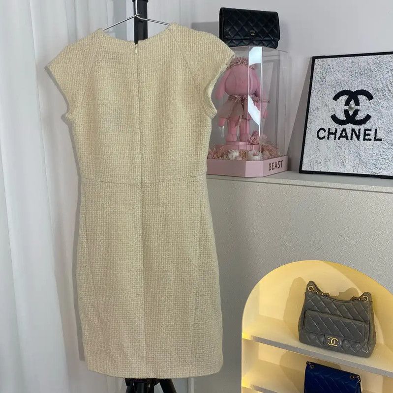 Chanel Chanel Light Yellow Cotton Blend Dress for Women 0089 Size S / US 4 / IT 40 - 1 Thumbnail