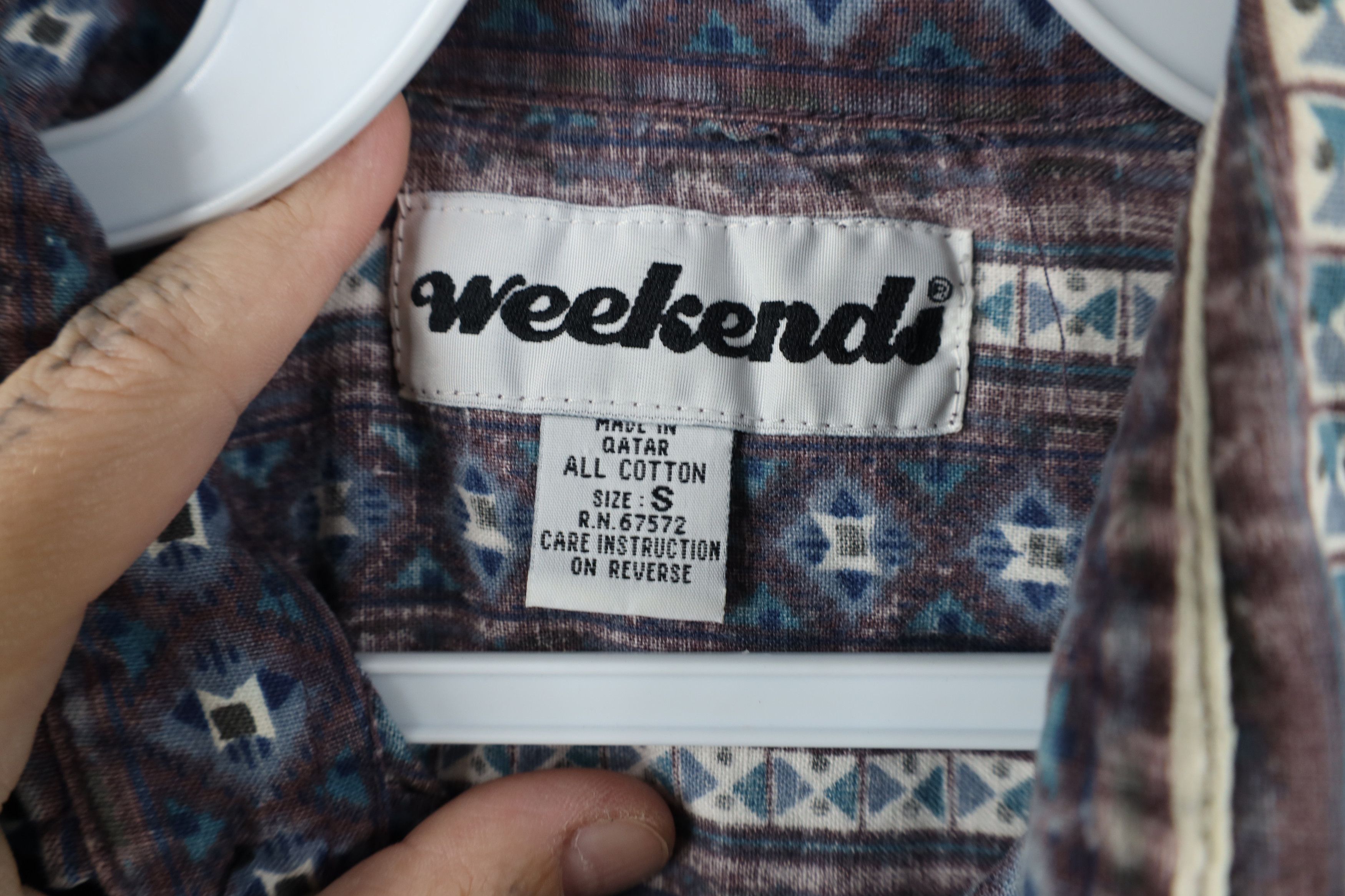 Vintage Vintage 90s Streetwear Geometric Collared Button Shirt Size US S / EU 44-46 / 1 - 7 Thumbnail
