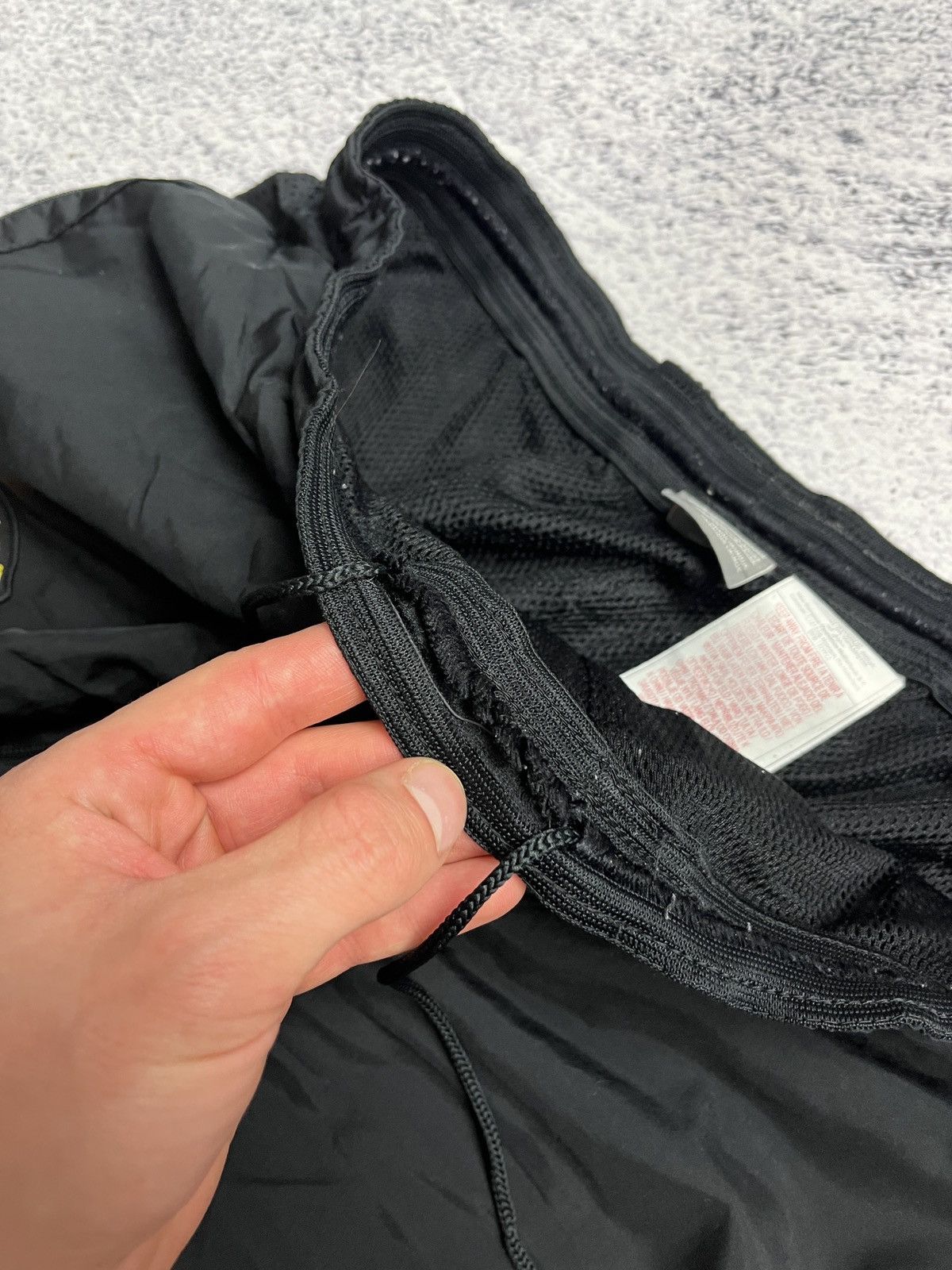 Nike Vintage Y2k Nike Manchester United Nylon Track Pants Drill Size US 30 / EU 46 - 11 Thumbnail