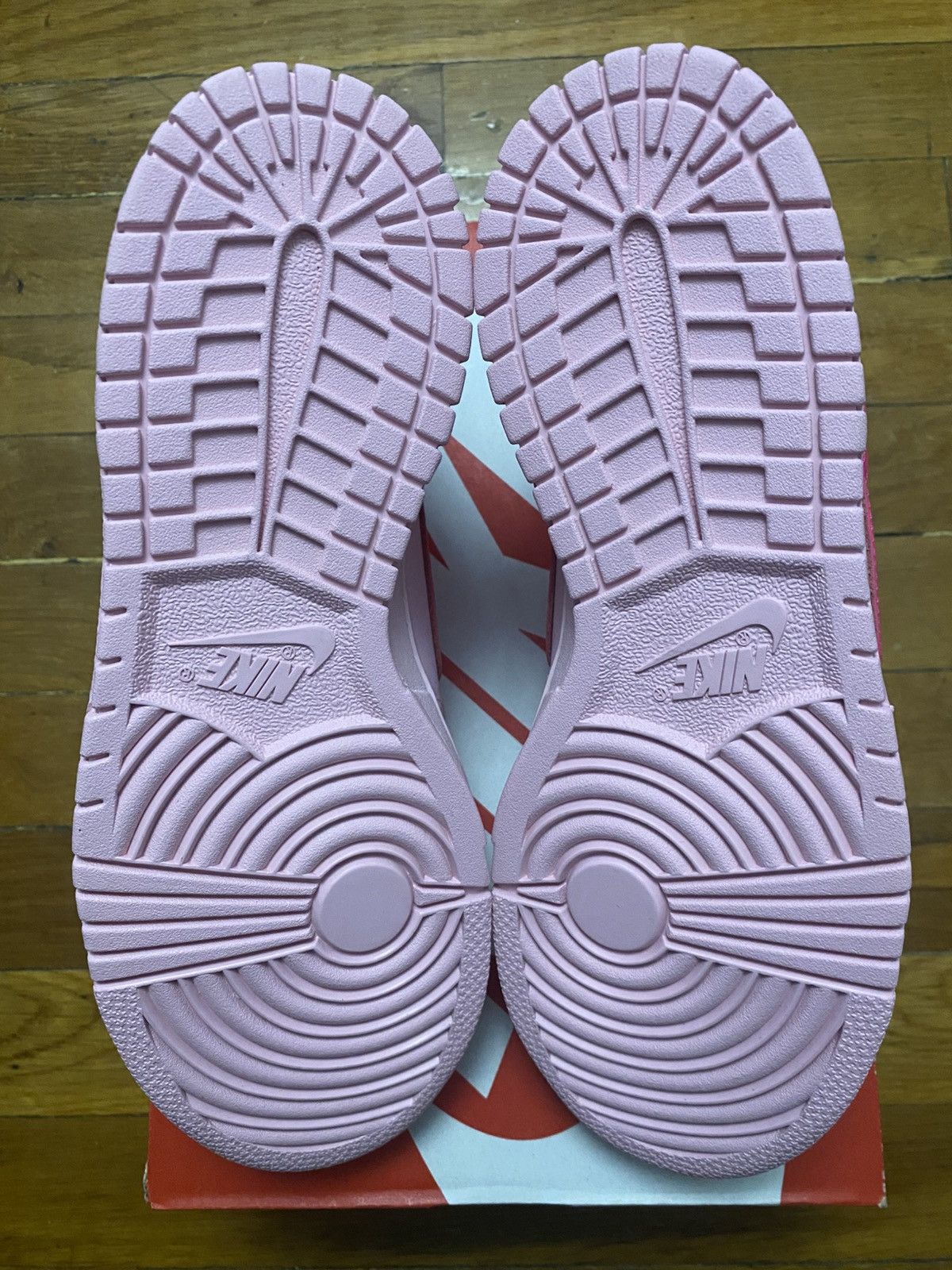 Nike Size 7.5W/6Y - Nike Dunk Low Medium Soft Pink Pink Foam Size US 7.5 / IT 37.5 - 6 Thumbnail