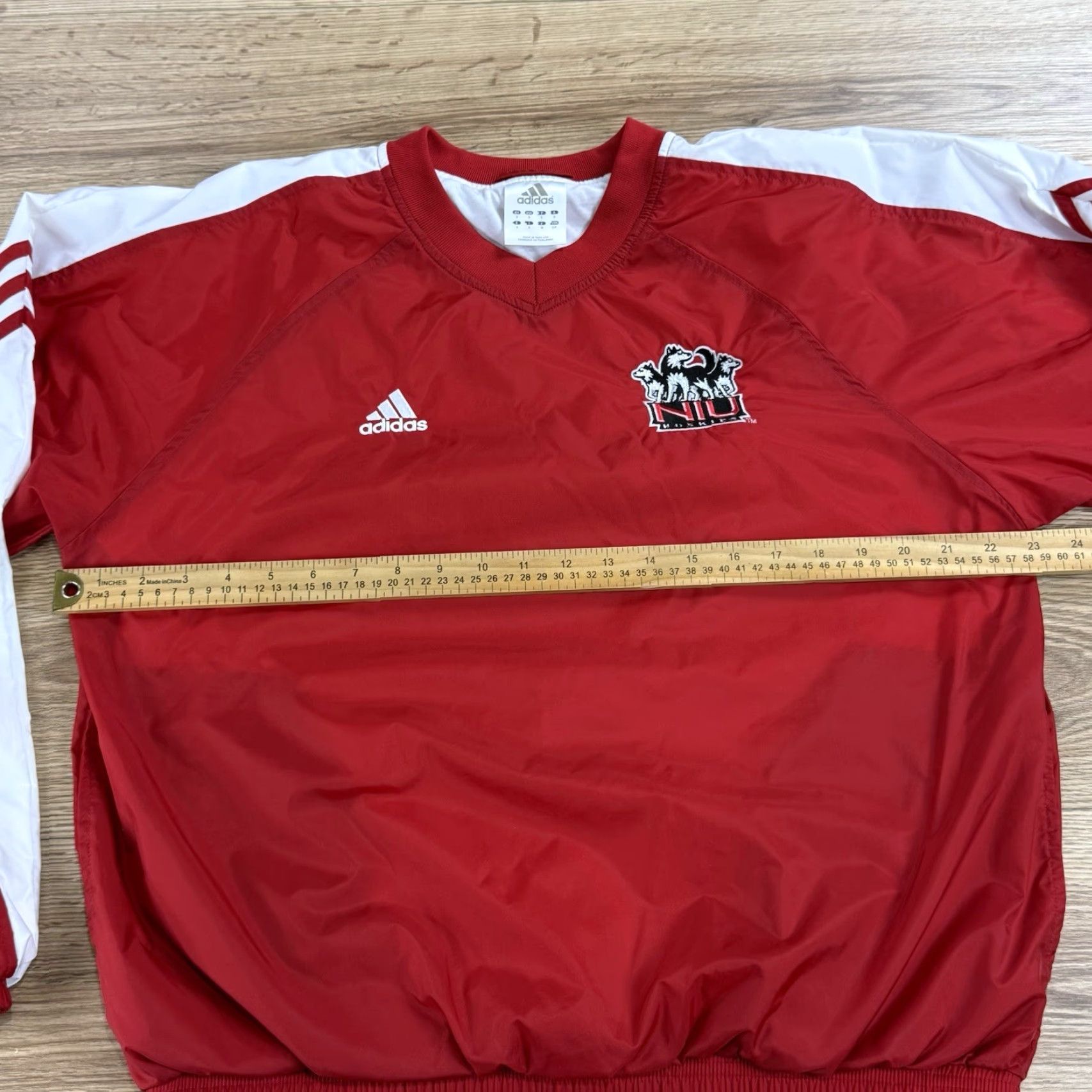 Adidas VINTAGE Adidas Windbreaker Jacket Men S Red Nylon Lined NIU Huskies 90s Concert? Size US S / EU 44-46 / 1 - 7 Thumbnail