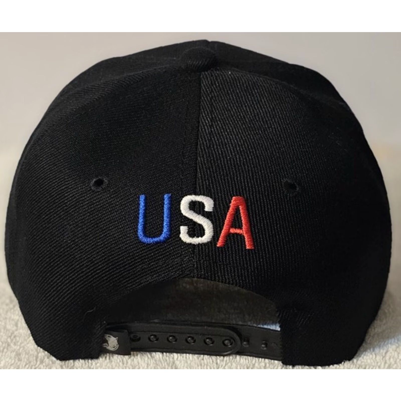 Vintage AMERICAN FLAG USA EAGLE PATRIOTIC BIRD SNAPBACK BASEBALL CAP BLACK ( USA EAGLE PATRIOTIC BIRD AMERICAN FLAG SNAPBACK BASEBALL CAP BLACK ) Size ONE SIZE - 2 Thumbnail