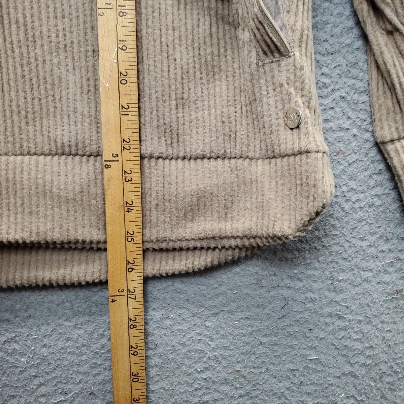 Jones New York Jones New York Sport Hoodie Womens M Brown 1/4 Zip Thumb Hole Hooded Regular Length 26.5 in Chest 22" NWT Ladies Shirt Category: Hoodie Size M / US 6-8 / IT 42-44 - 6 Thumbnail